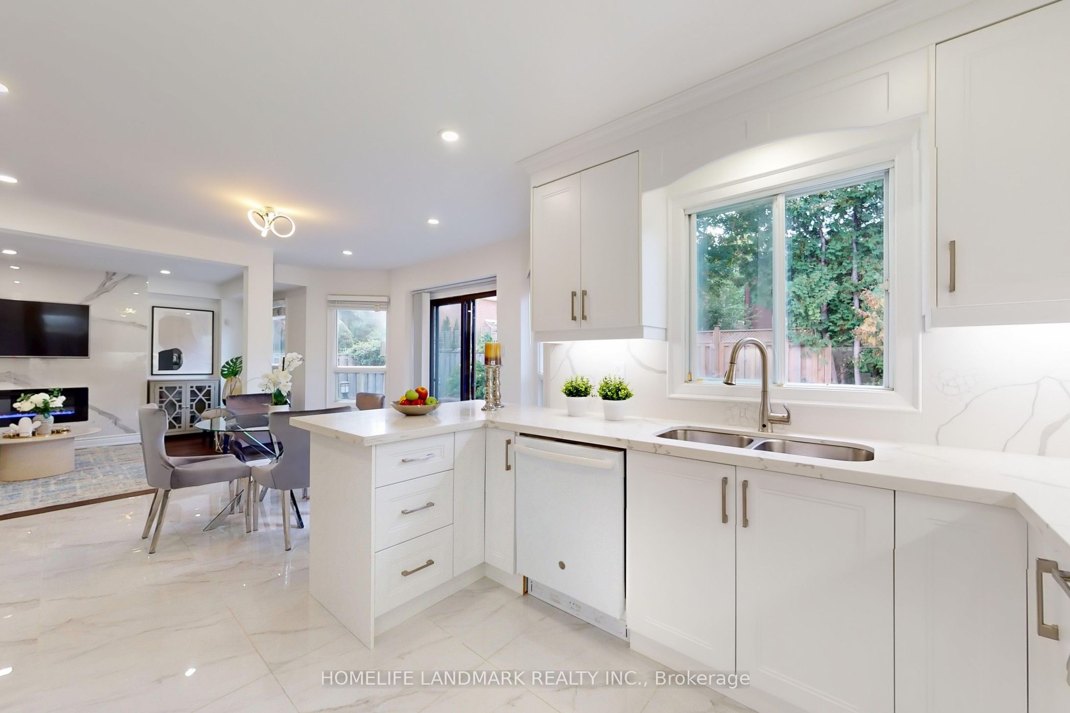 65 Rosemount Avenue Property Photo 17