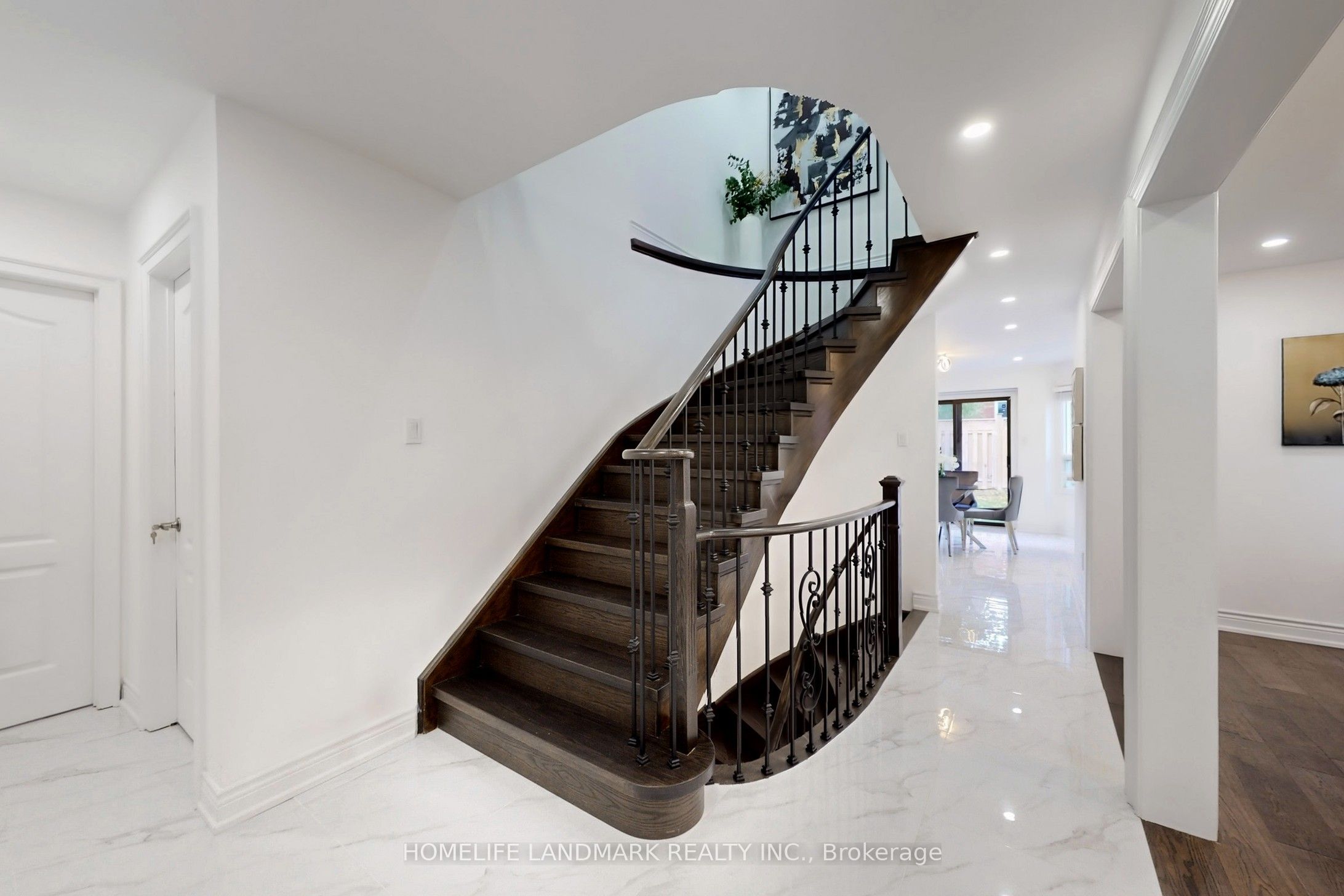 65 Rosemount Avenue Property Photo 20