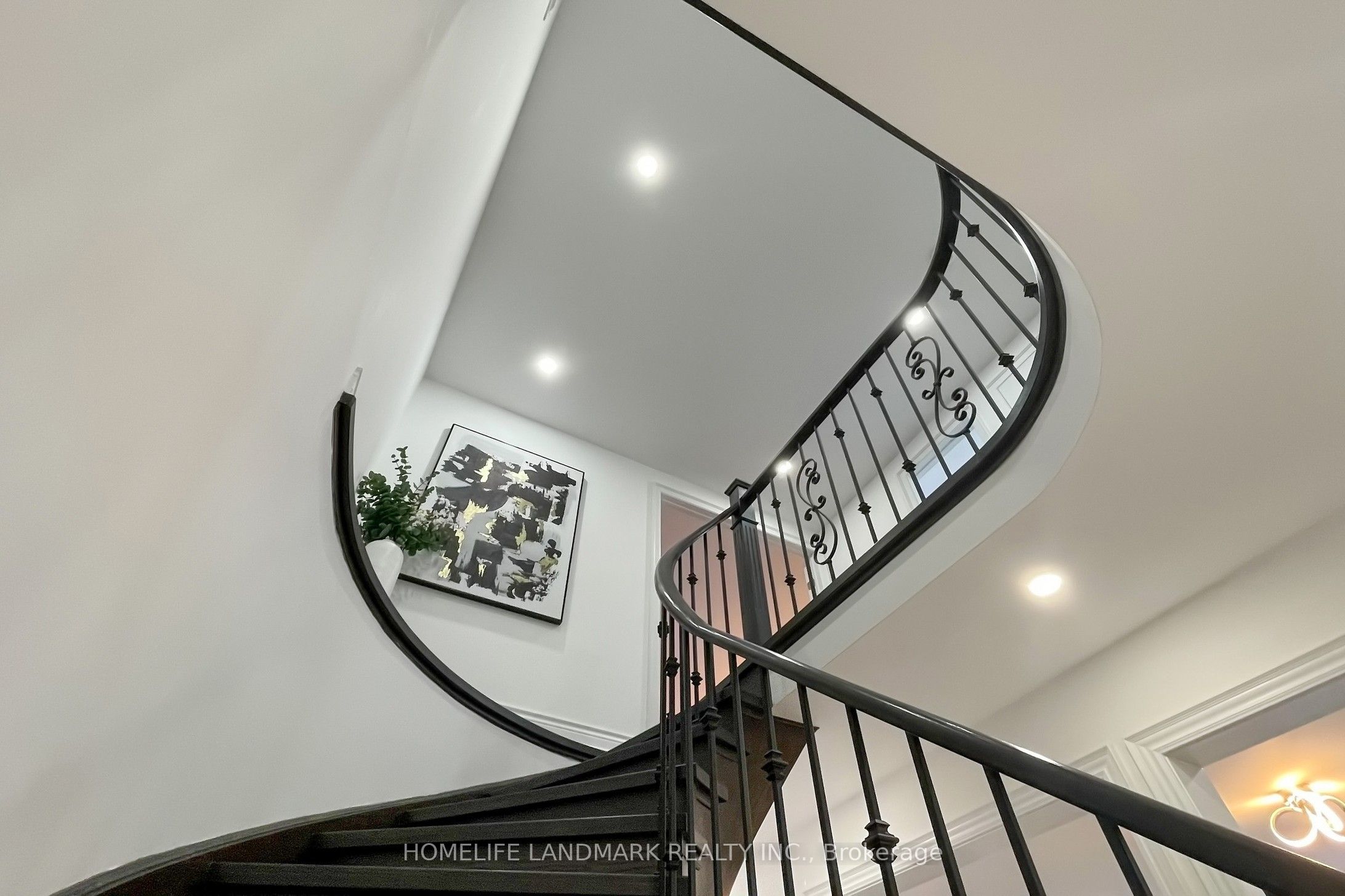 65 Rosemount Avenue Property Photo 21