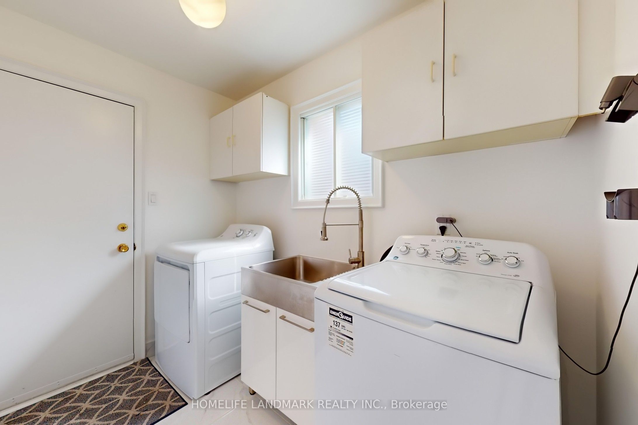 65 Rosemount Avenue Property Photo 36