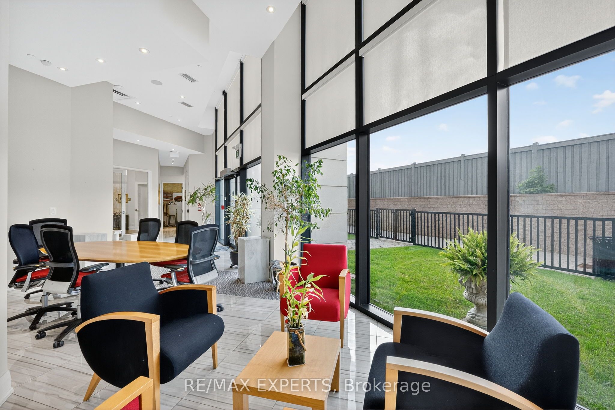 12 Woodstream Boulevard 6 Property Photo 11