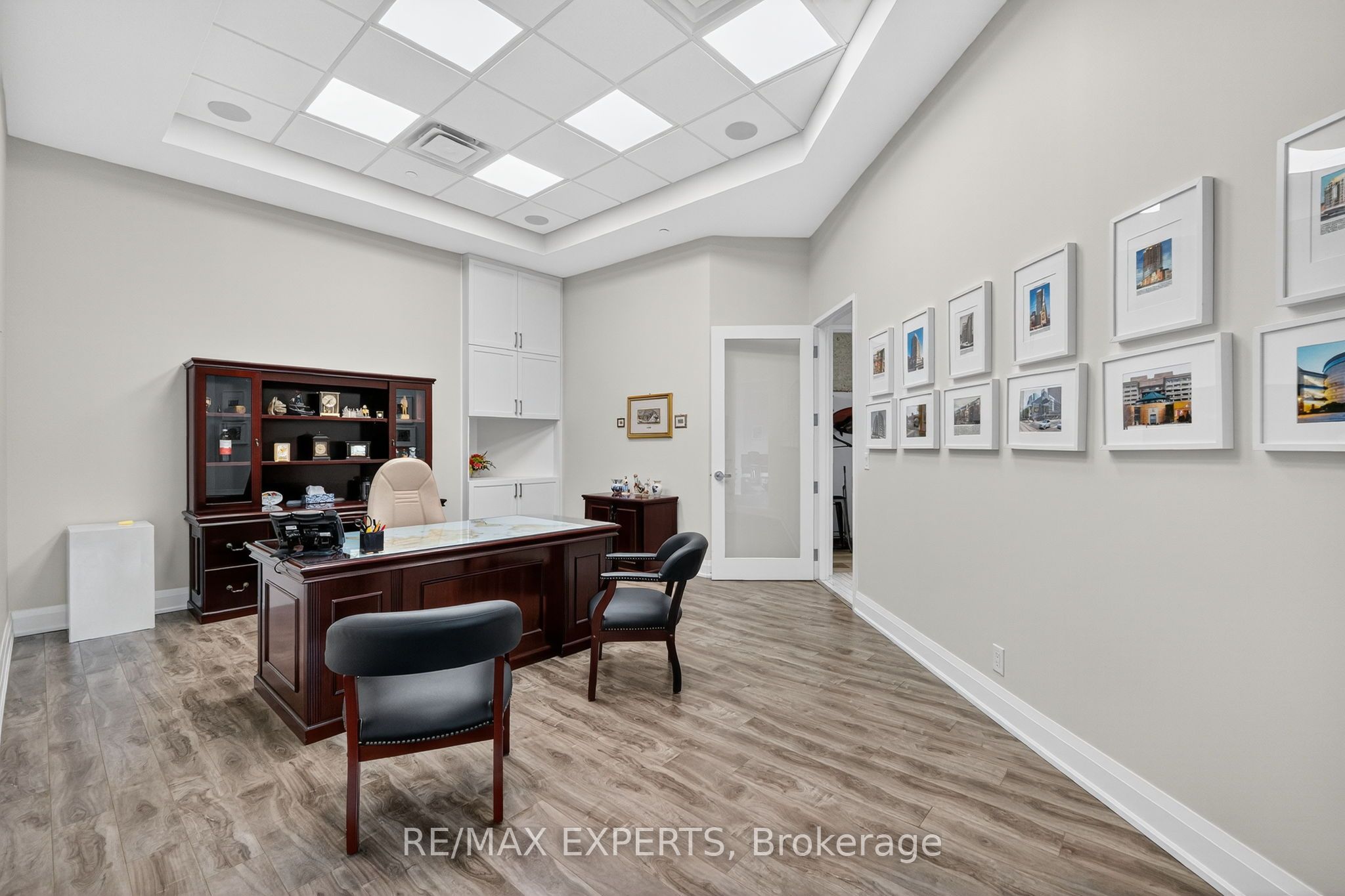 12 Woodstream Boulevard 6 Property Photo 14