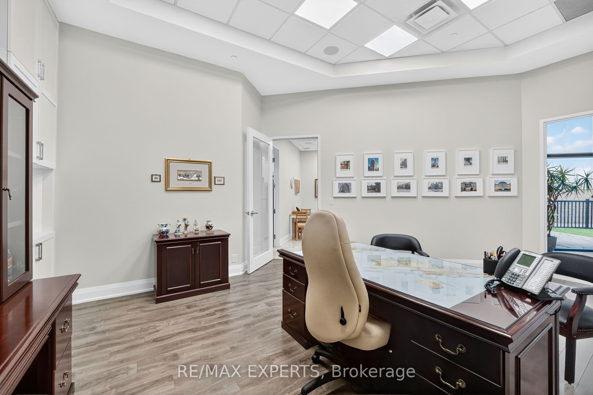 12 Woodstream Boulevard 6 Property Photo 15