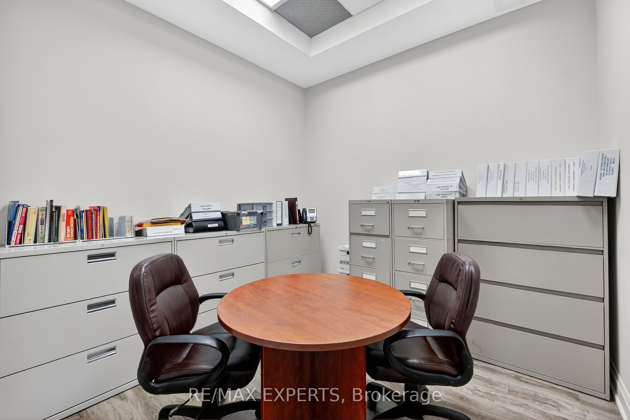 12 Woodstream Boulevard 6 Property Photo 20