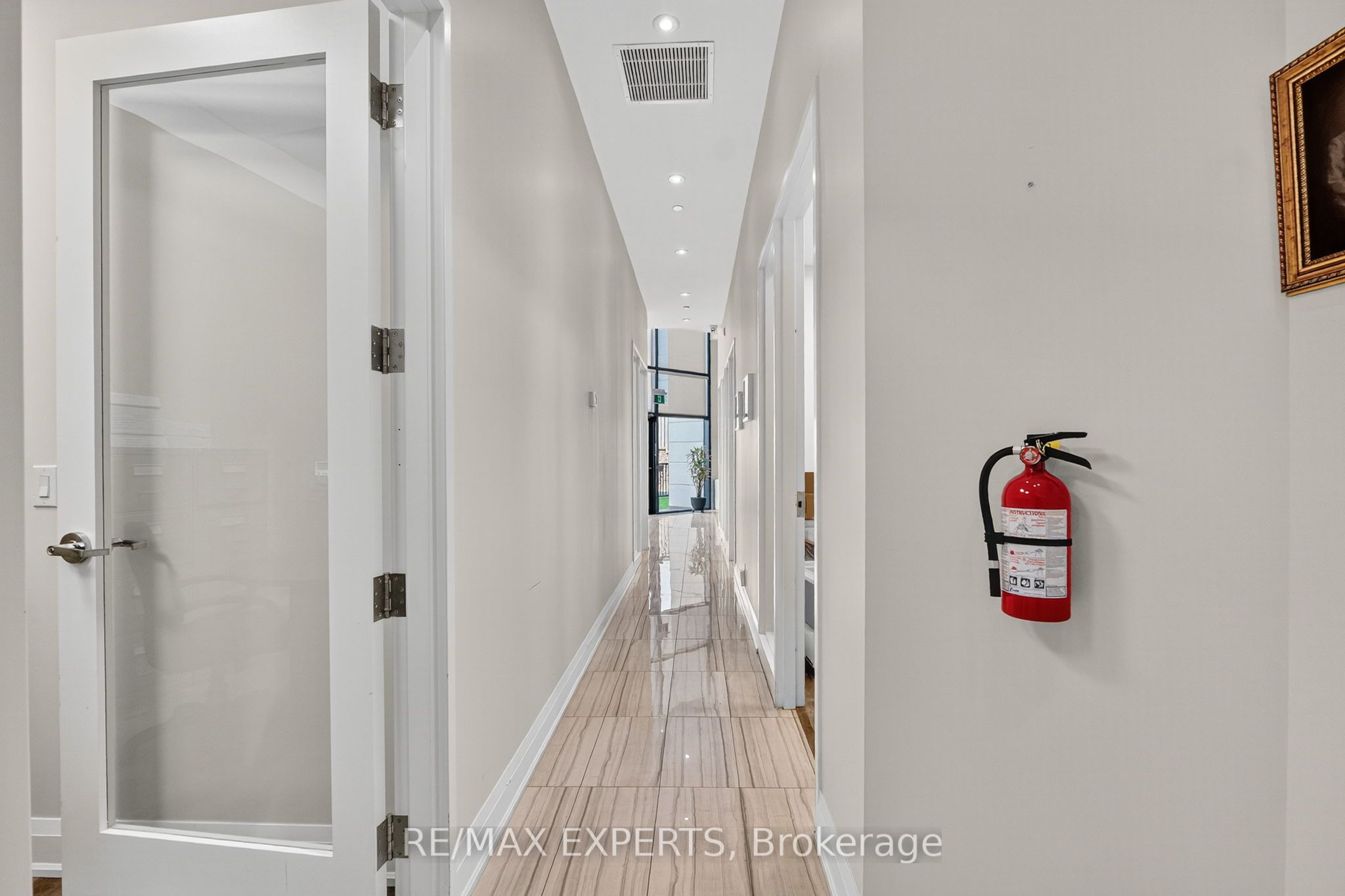 12 Woodstream Boulevard 6 Property Photo 22