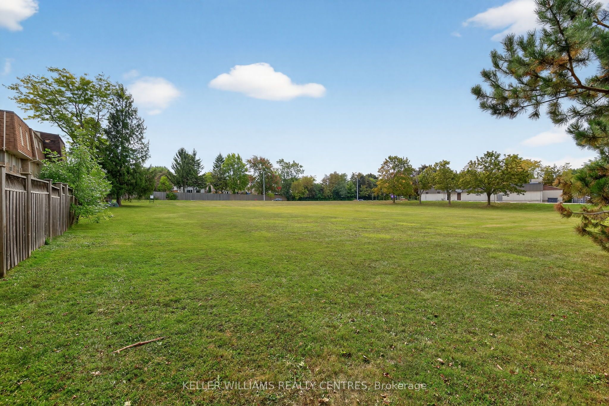 100 Poplar Crescent Property Photo 9