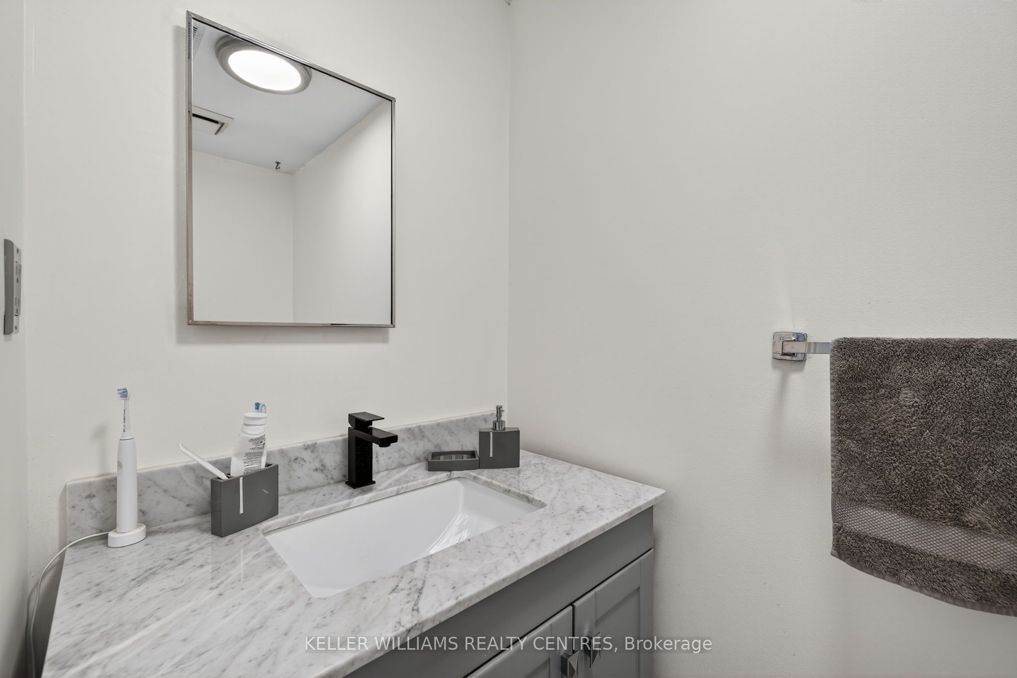 100 Poplar Crescent Property Photo 16