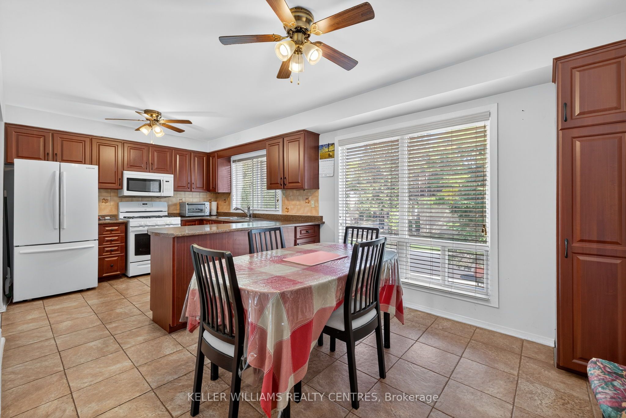 100 Poplar Crescent Property Photo 31