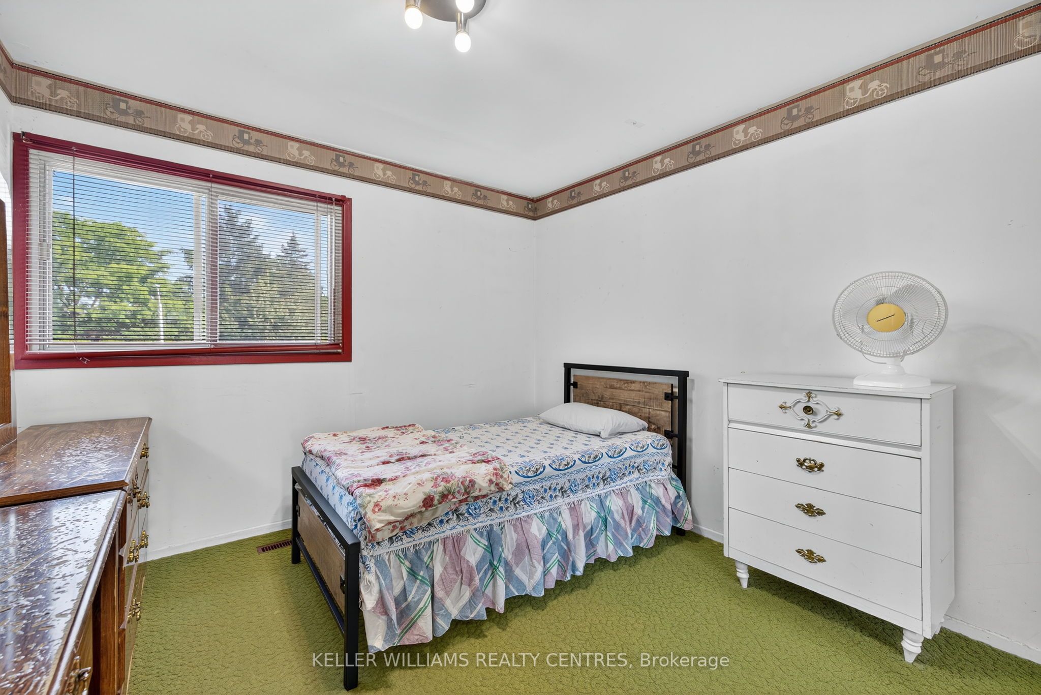 100 Poplar Crescent Property Photo 33