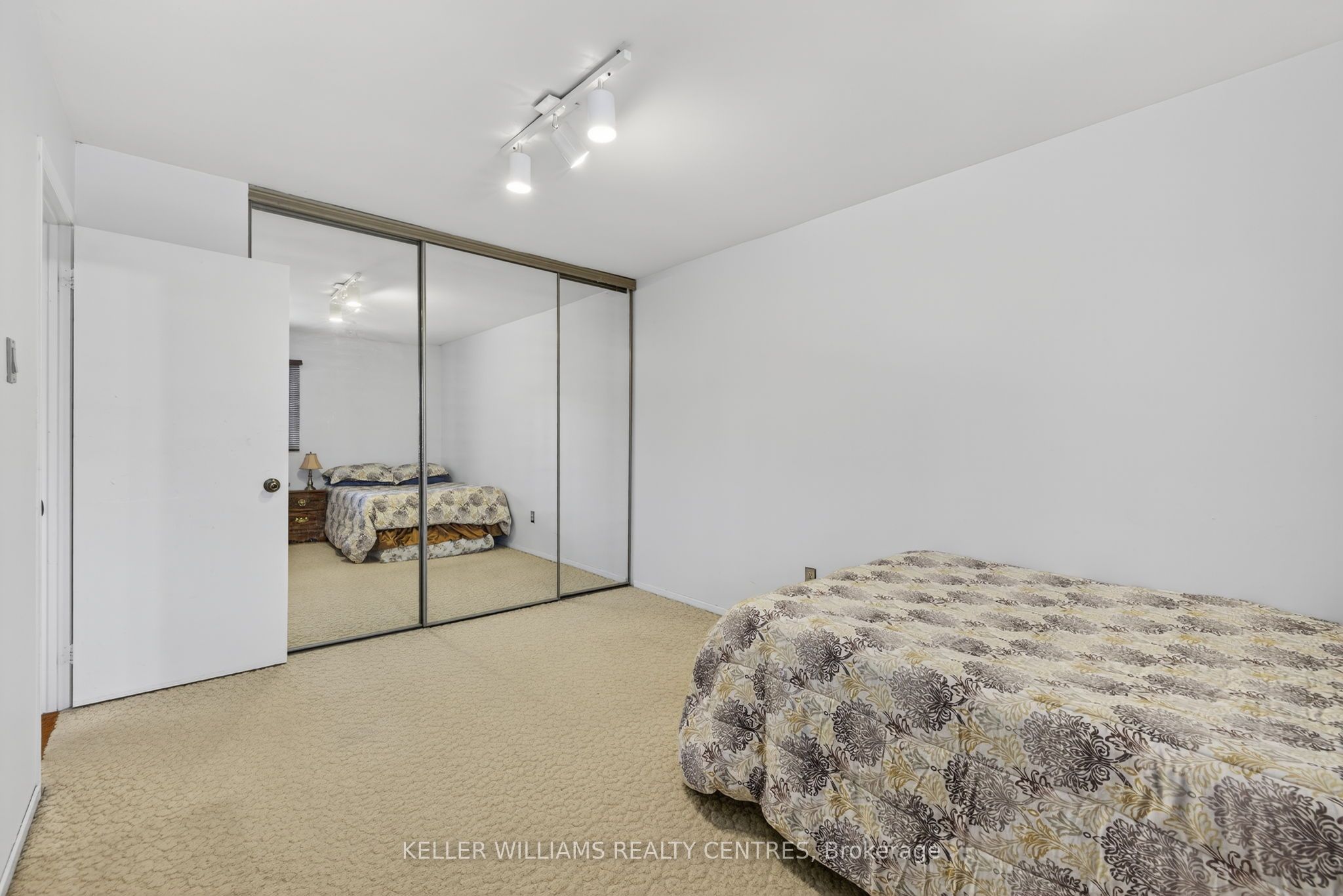 100 Poplar Crescent Property Photo 36