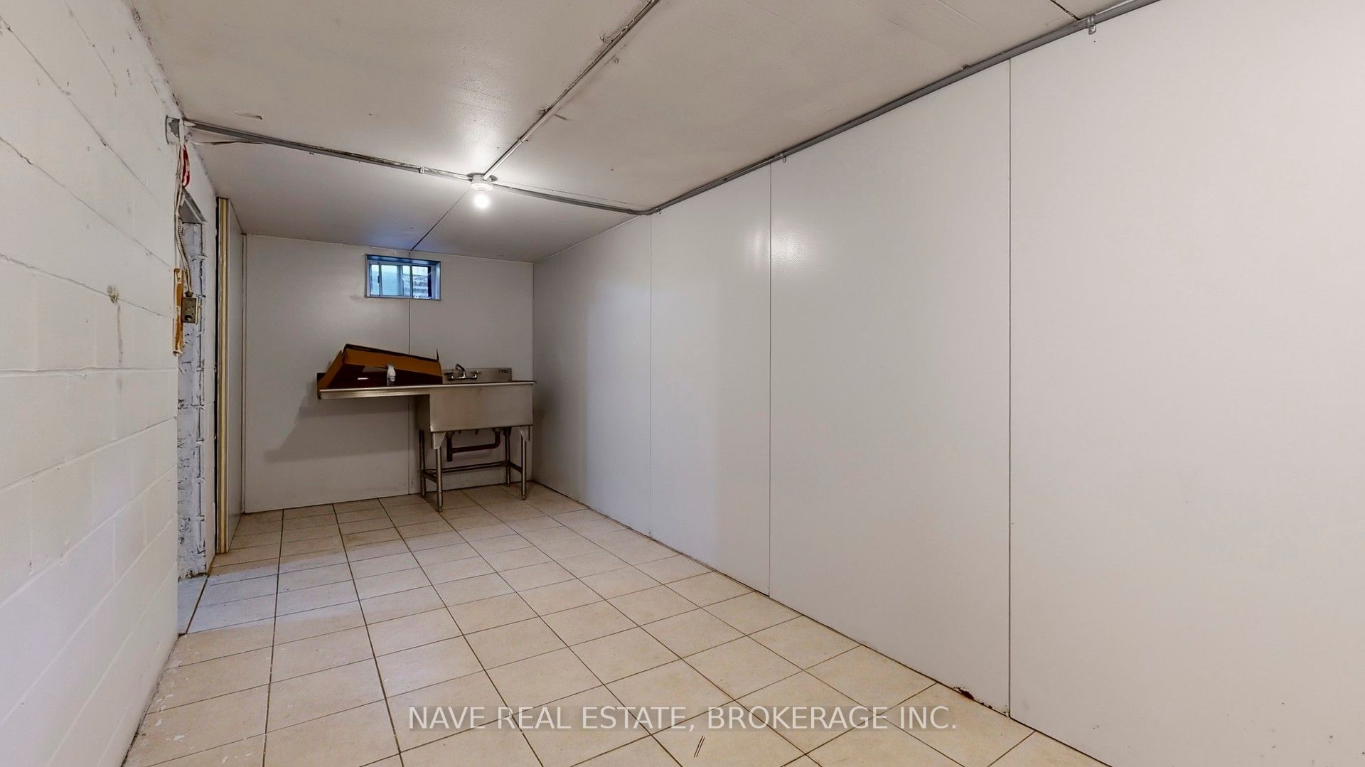 9747 Bathurst Street Property Photo 38