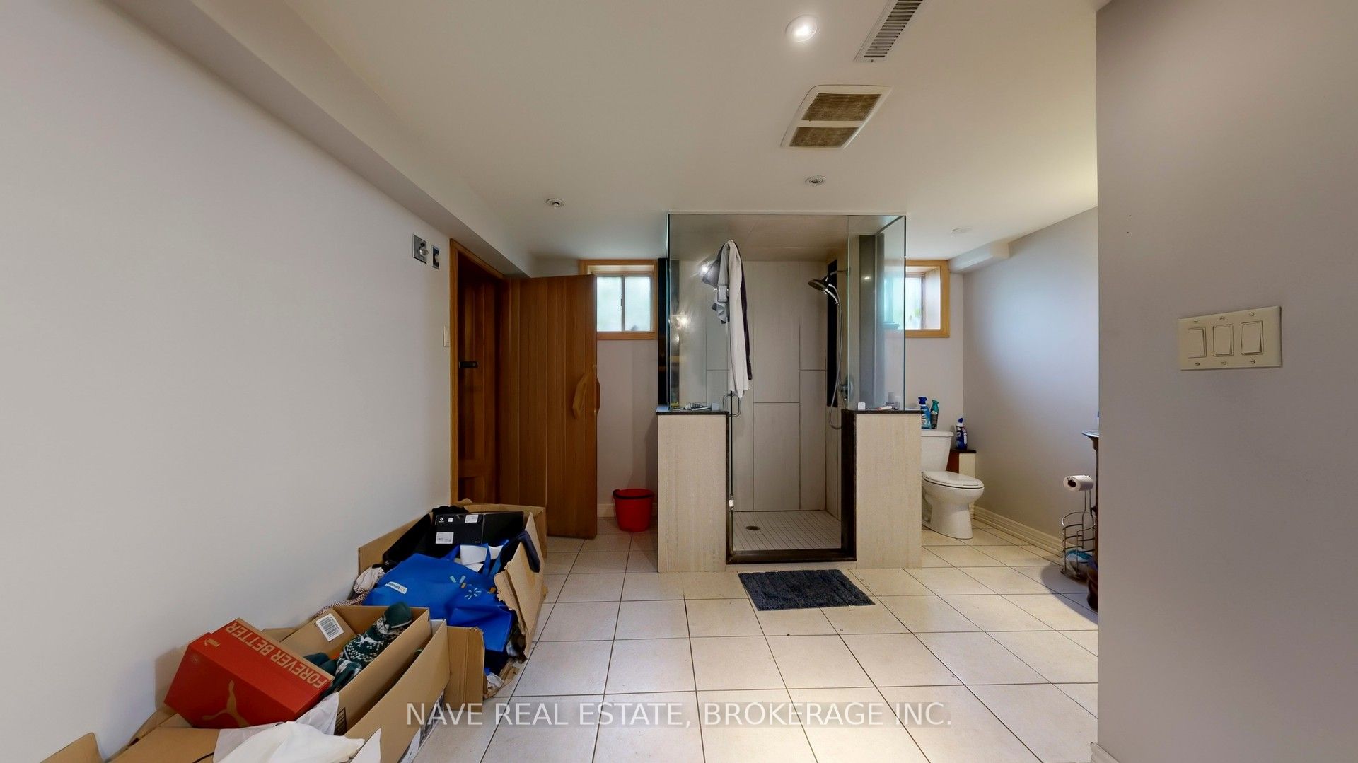 9747 Bathurst Street Property Photo 39