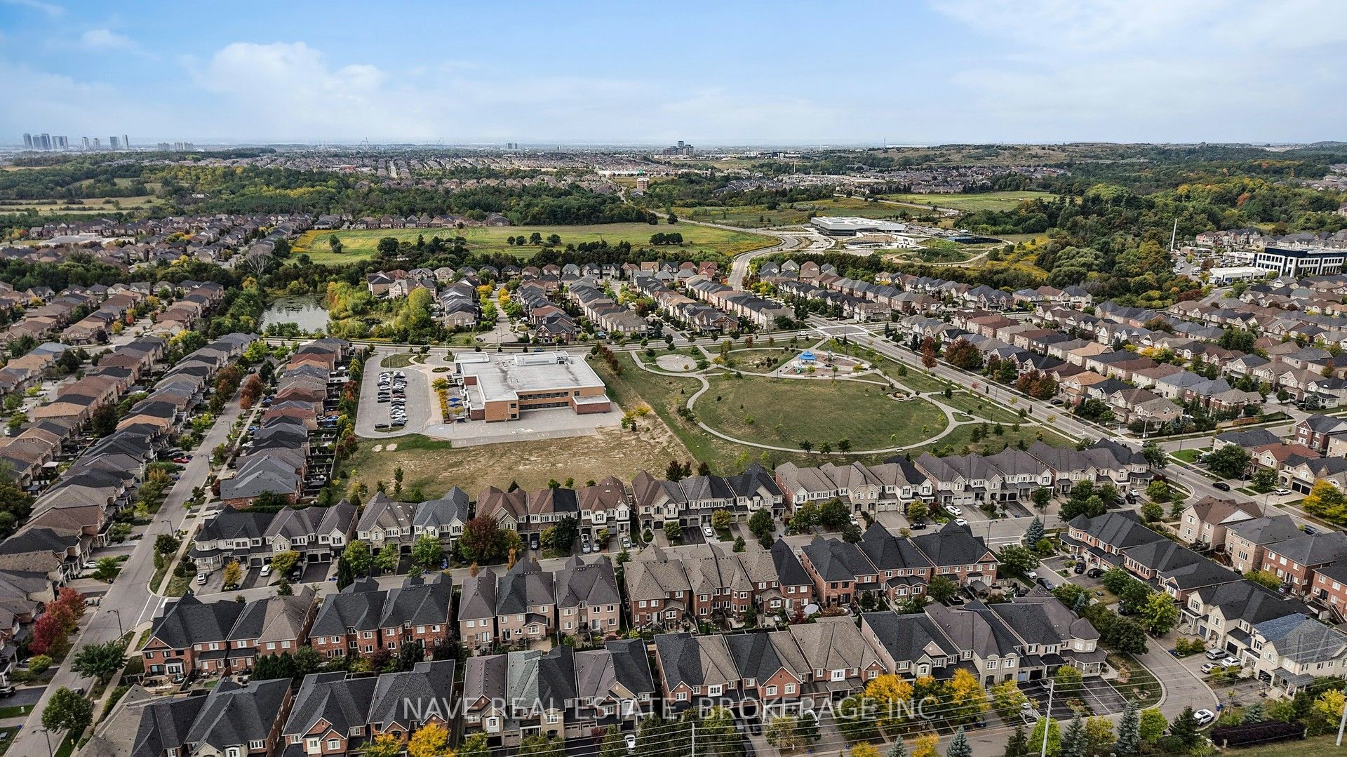 9747 Bathurst Street Property Photo 49