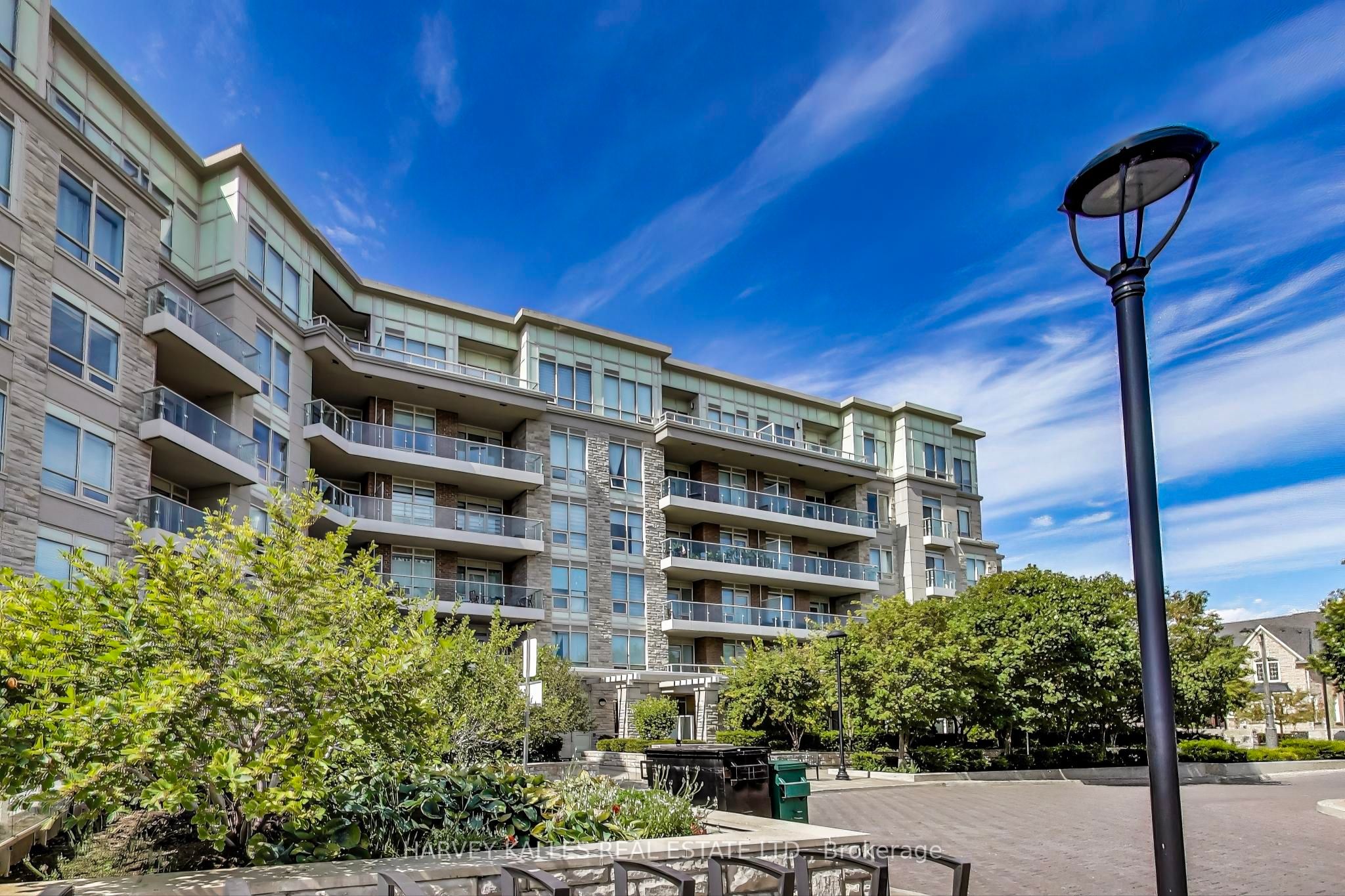 9 Stollery Pond Crescent 212 Property Photo 2