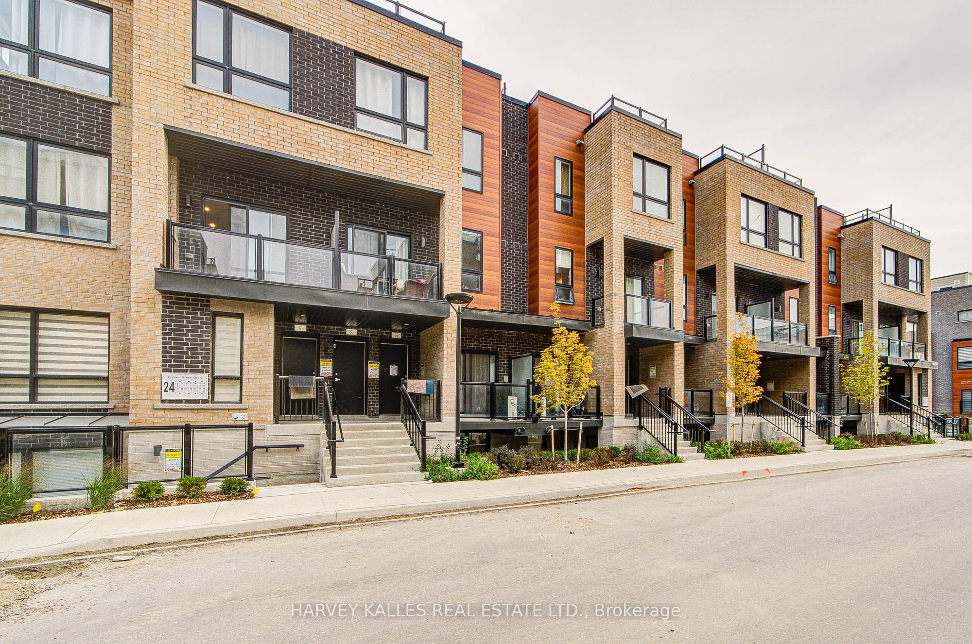 24 Lytham Green Circle 16 Property Photo 1