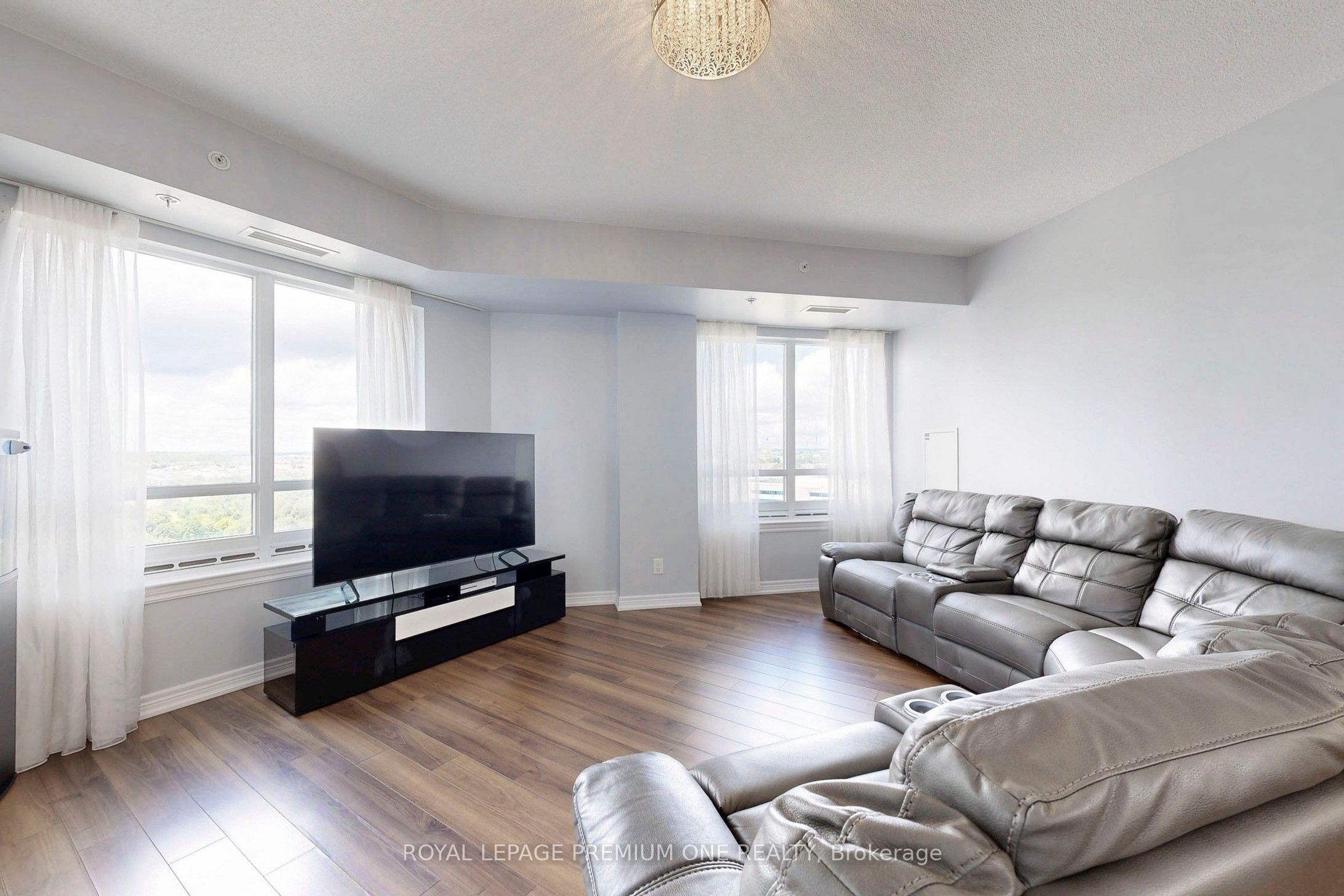 9255 Jane Street 1202 Property Photo 12