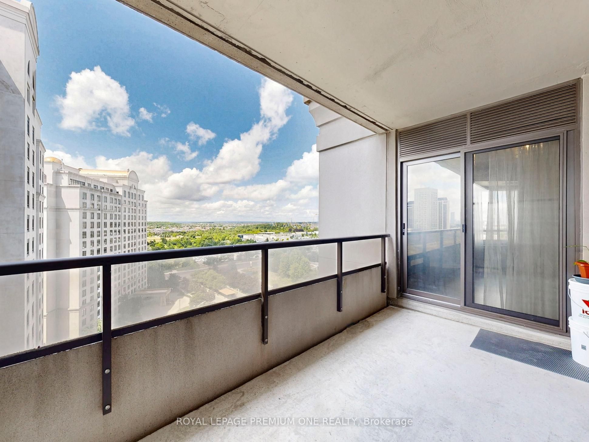 9255 Jane Street 1202 Property Photo 24