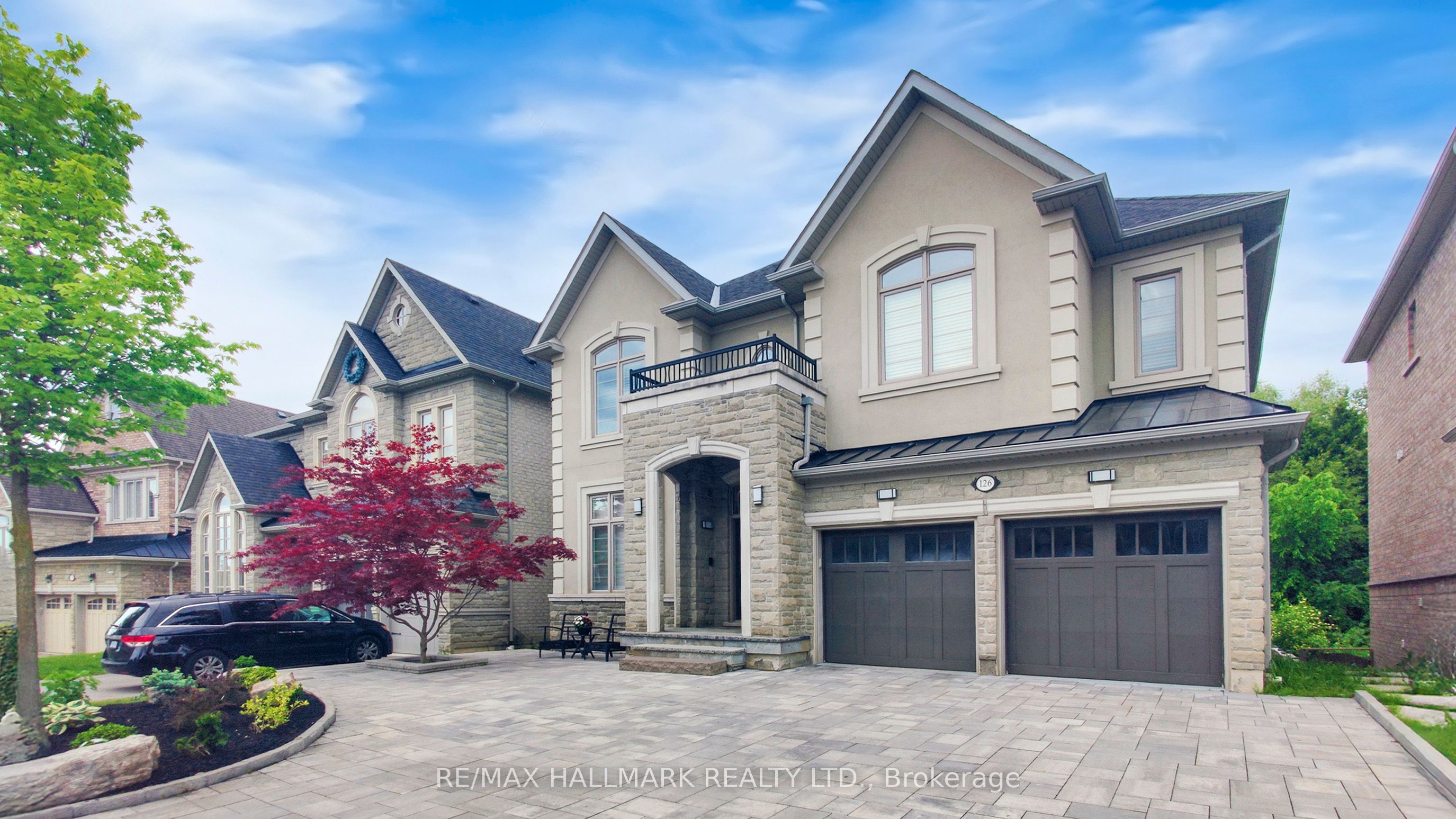 126 Sir Stevens Drive Property Photo 2