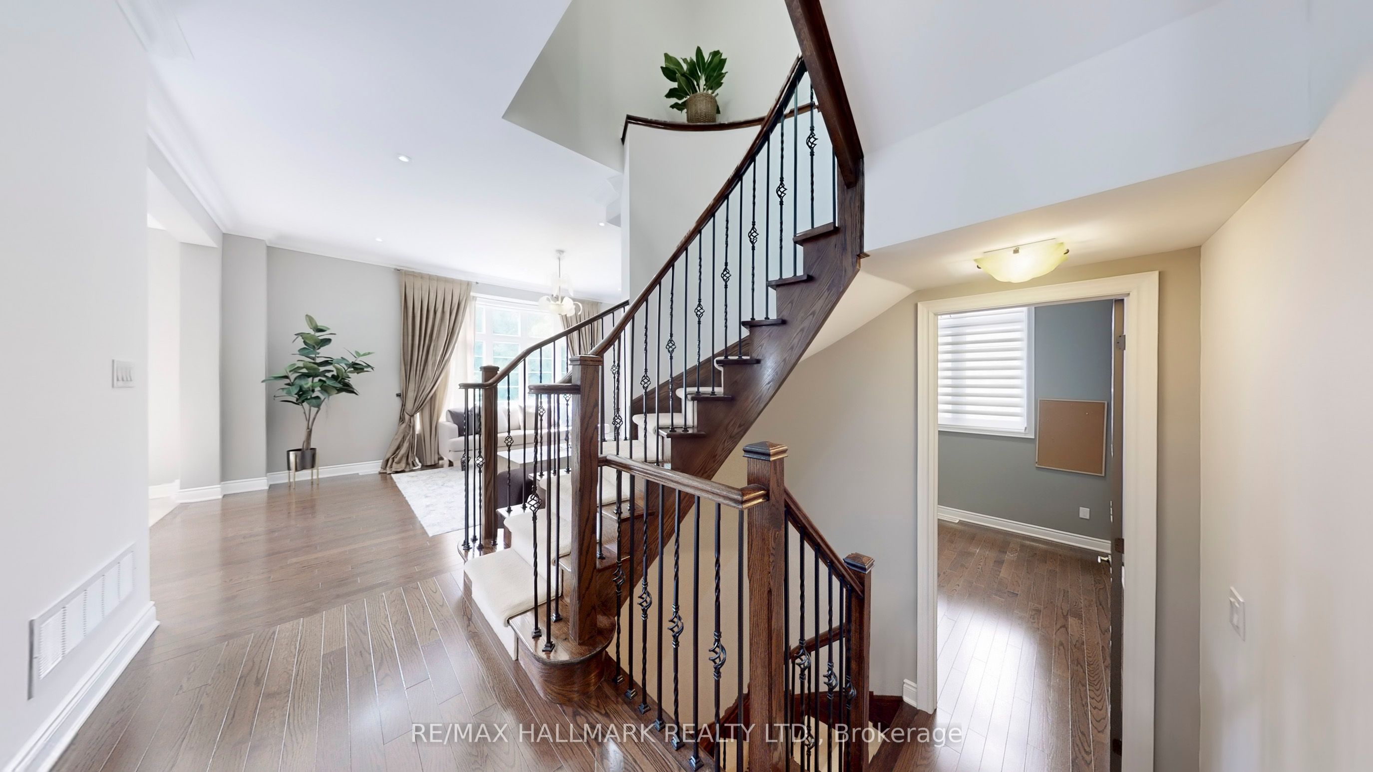 126 Sir Stevens Drive Property Photo 30