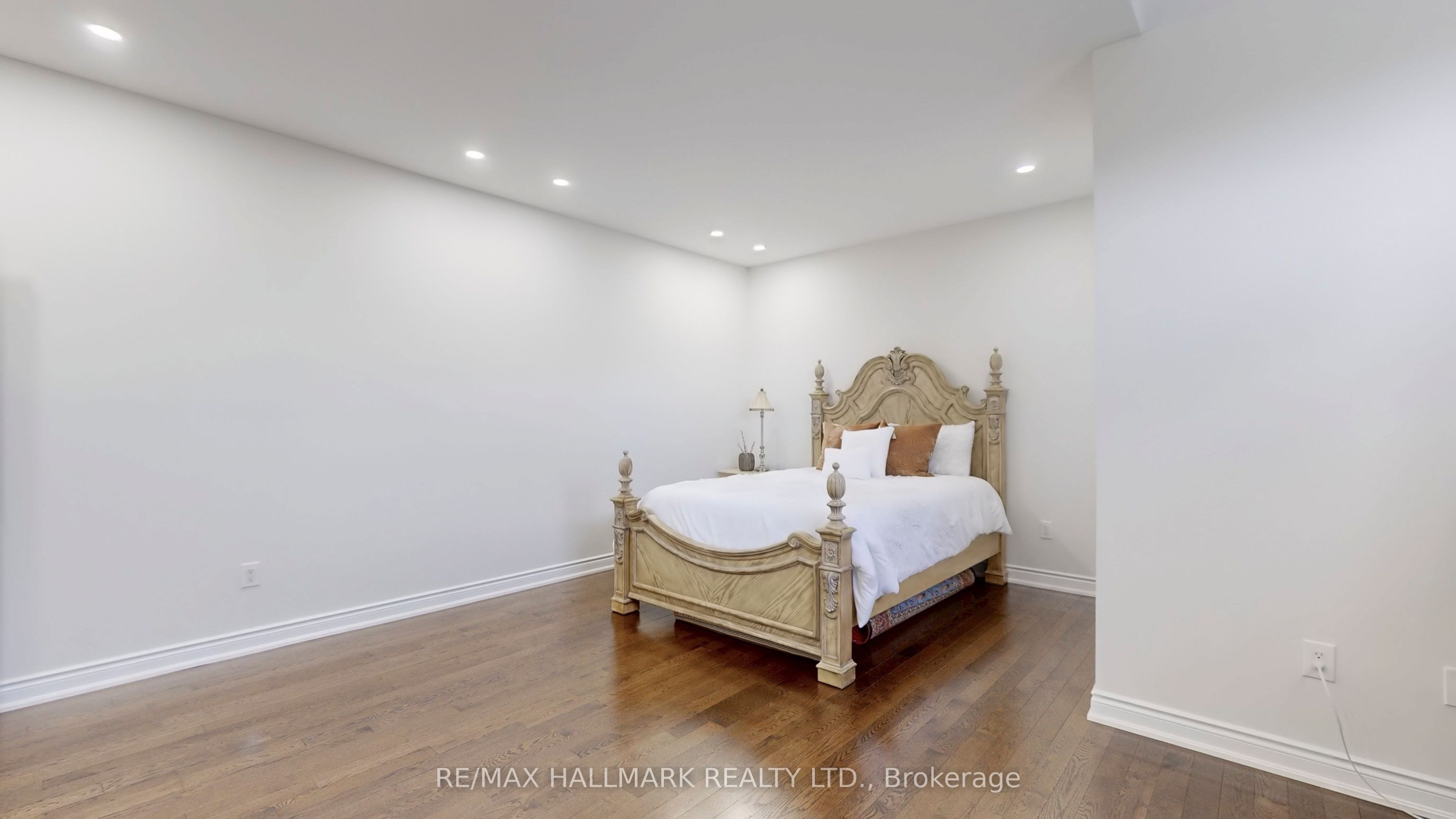 126 Sir Stevens Drive Property Photo 46