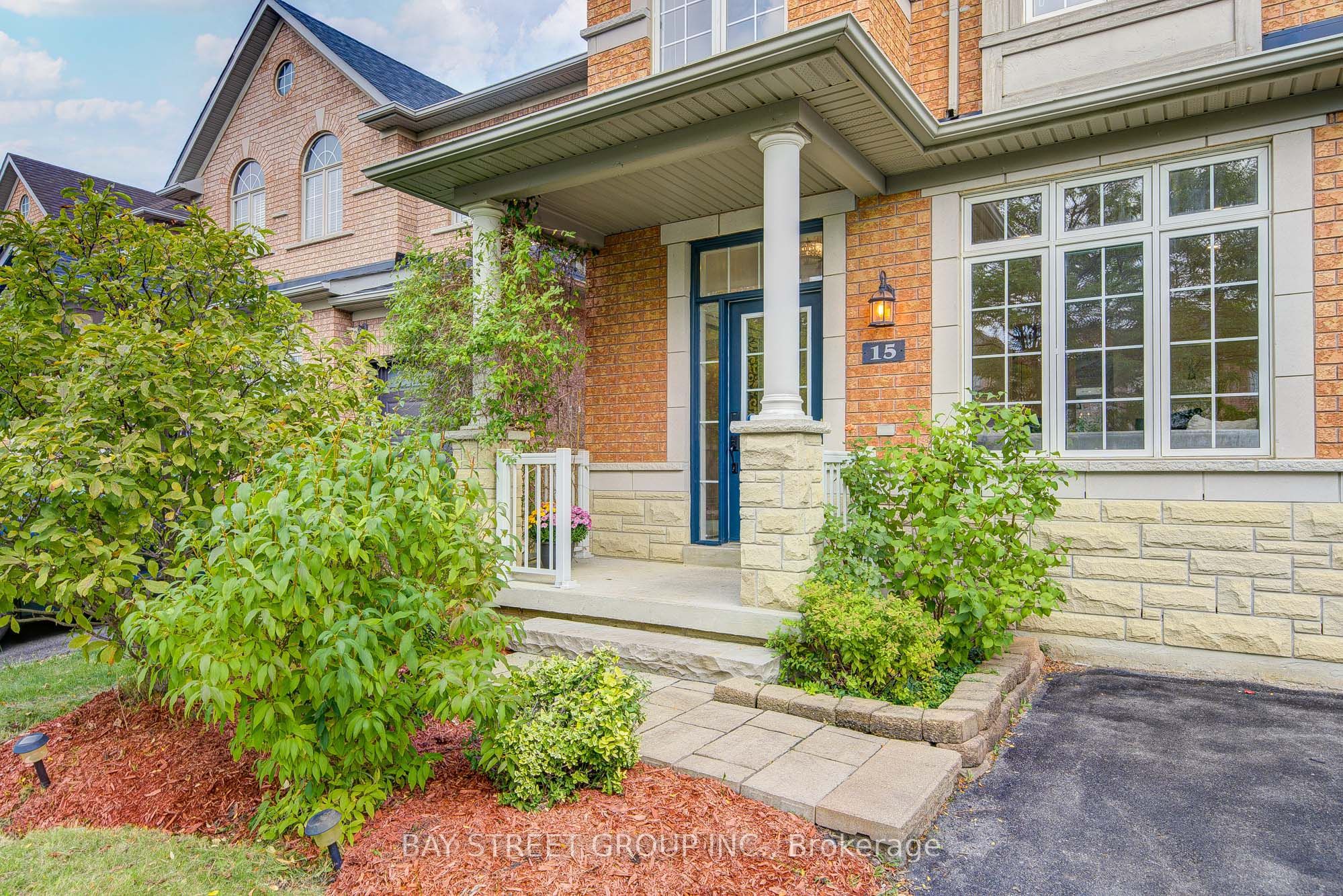 15 Sisley Crescent Property Photo 2