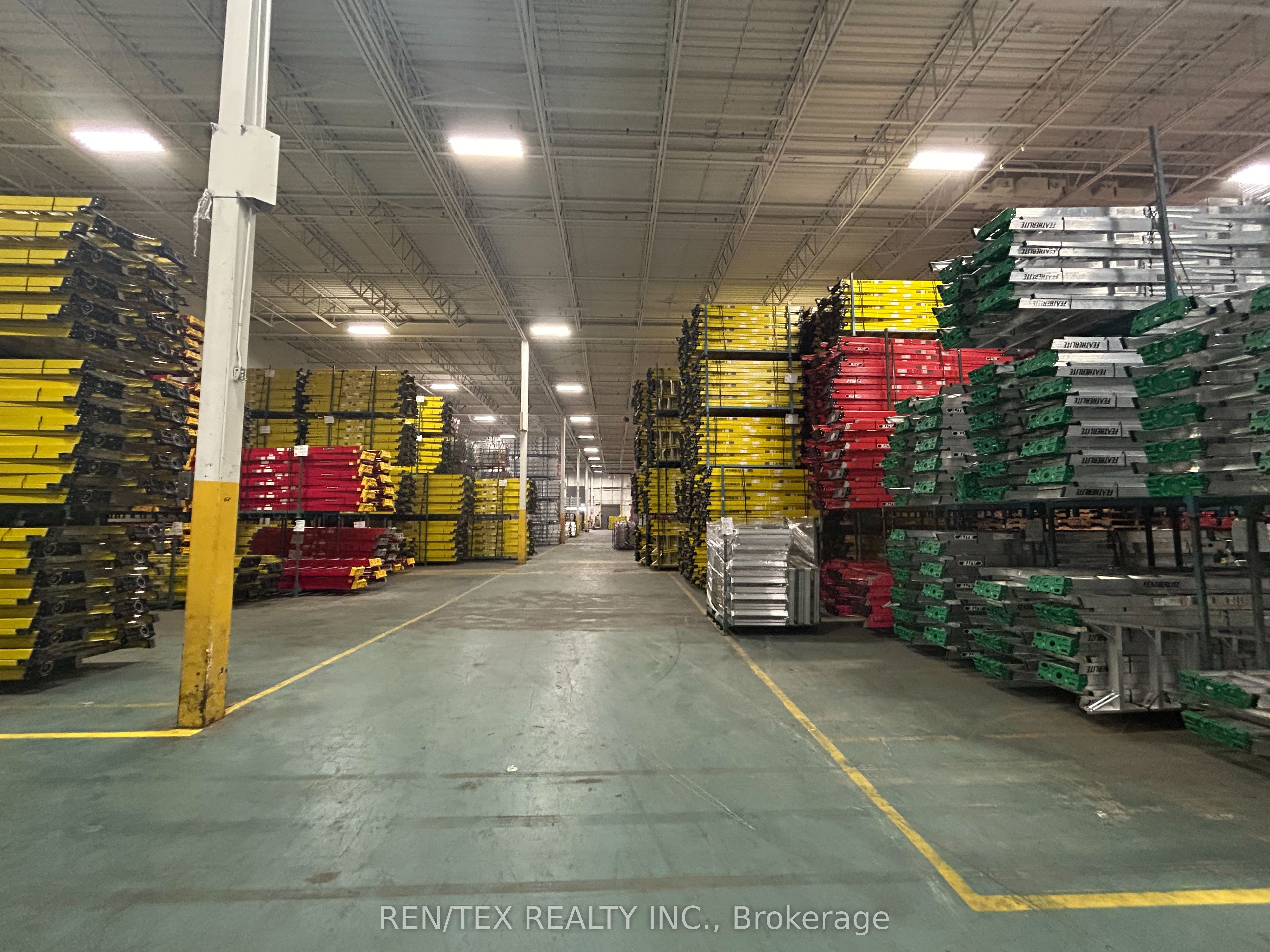 402 Mulock Dr Property Photo 8