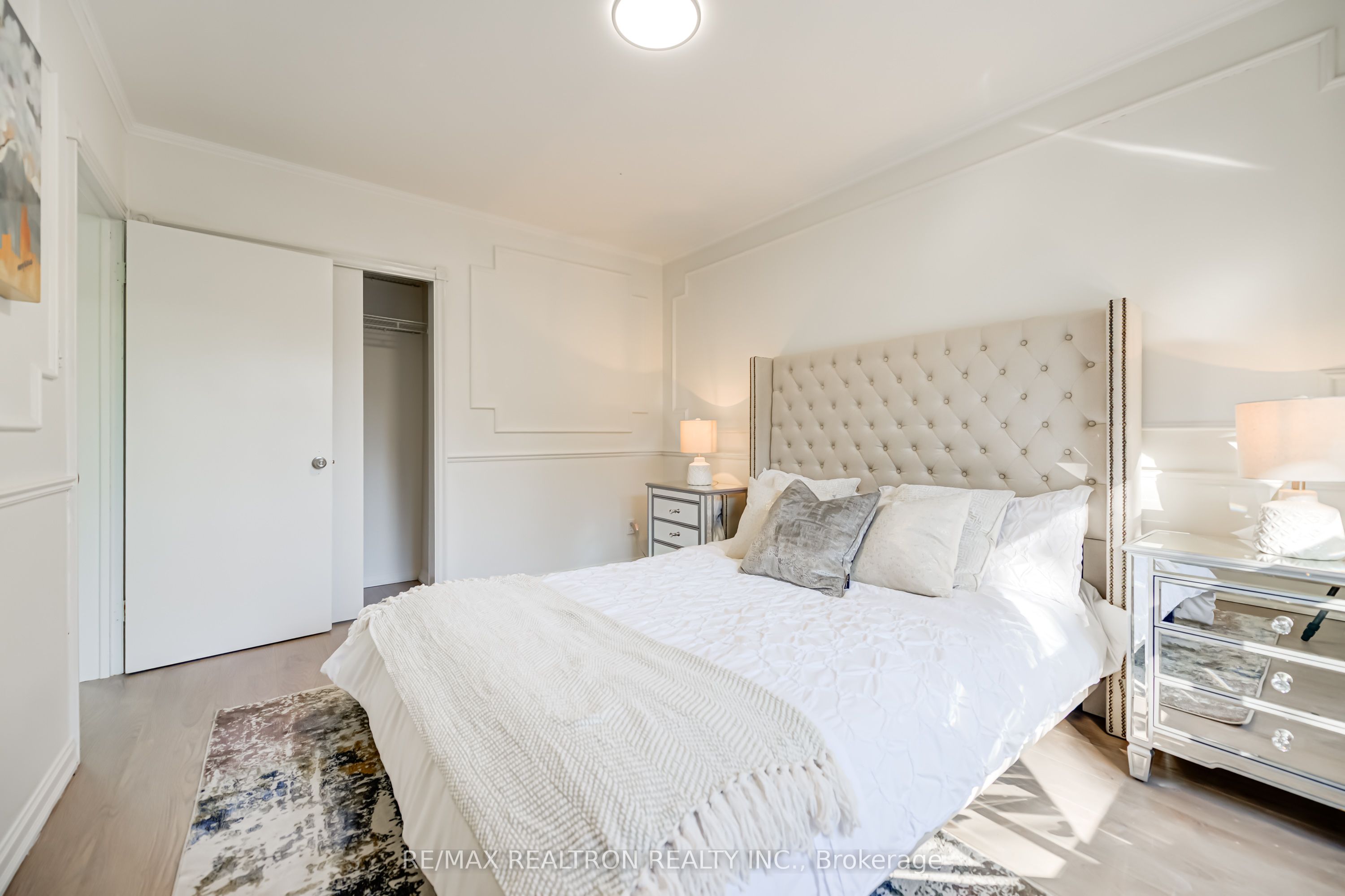 31 Sussex Avenue Property Photo 16