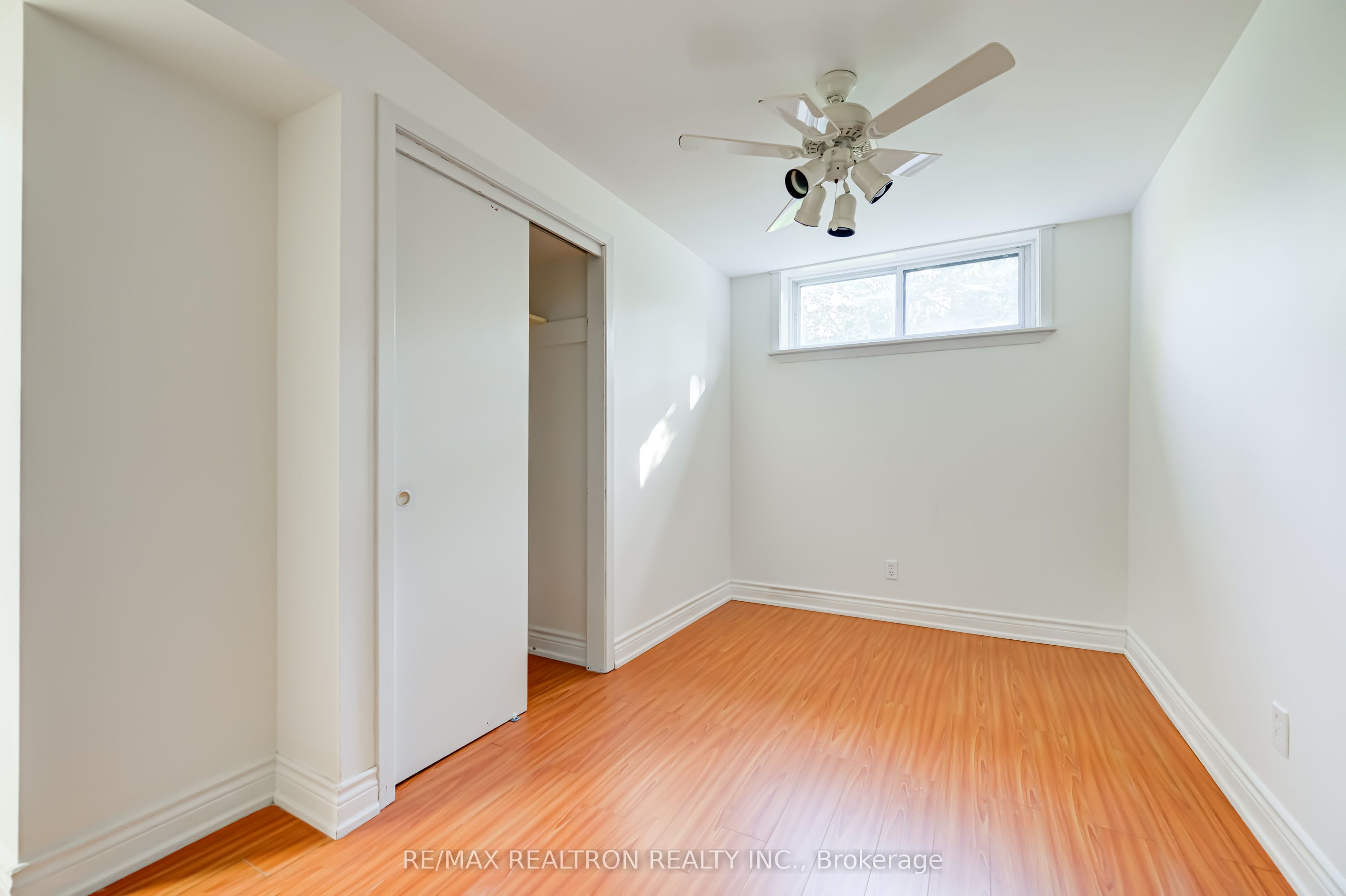 31 Sussex Avenue Property Photo 24