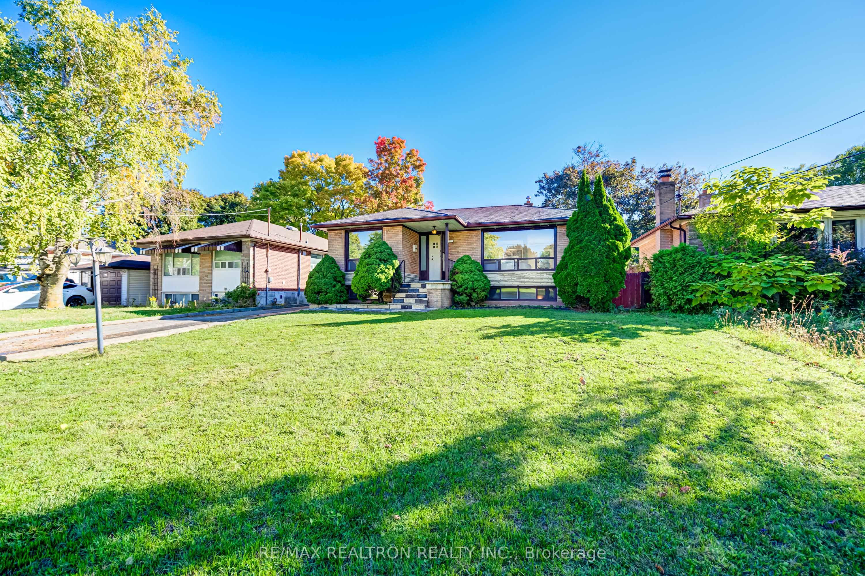 31 Sussex Avenue Property Photo 27