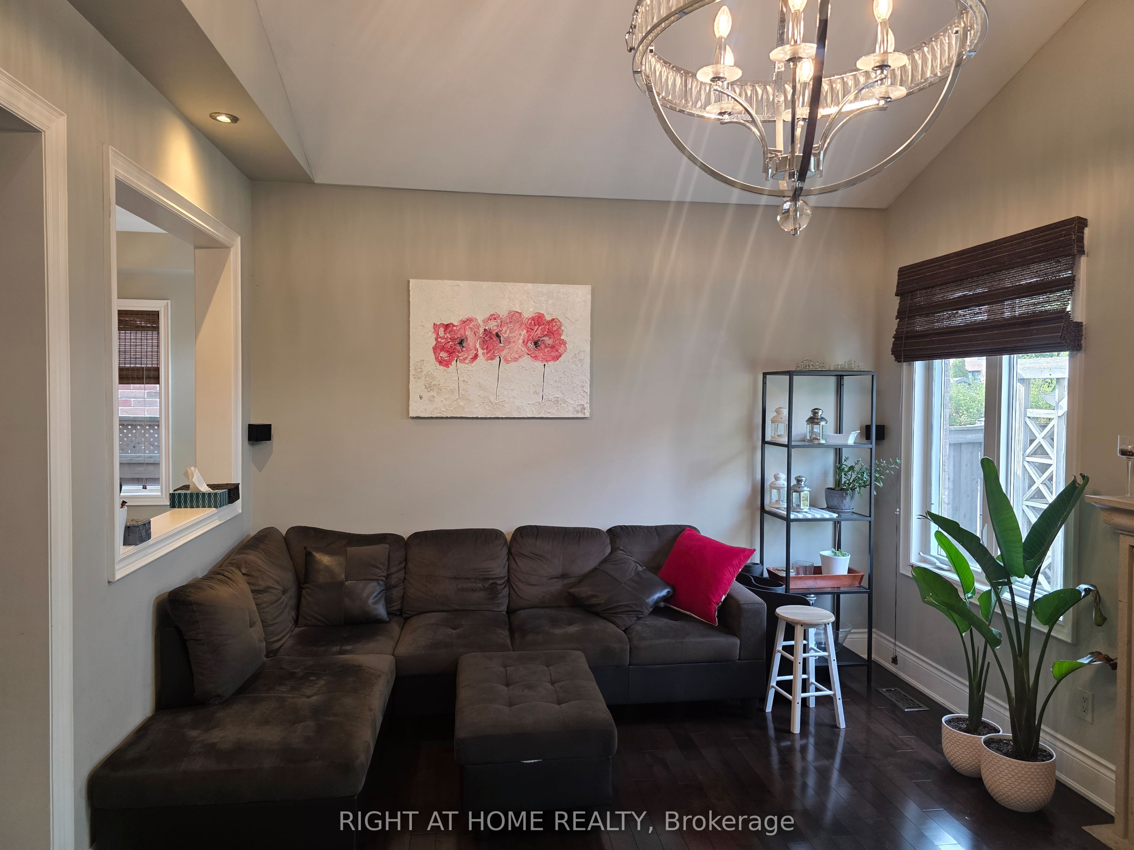 56 Stark Crescent Property Photo 7