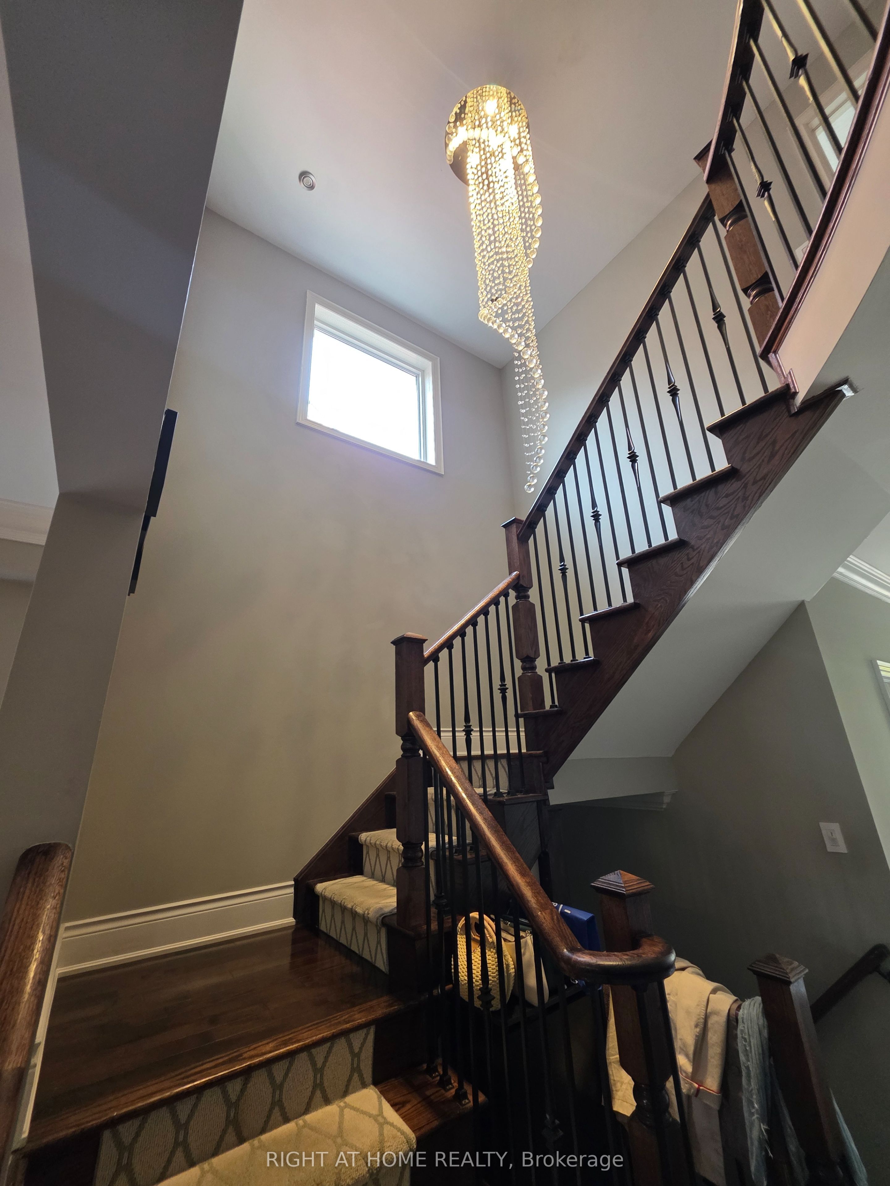 56 Stark Crescent Property Photo 12