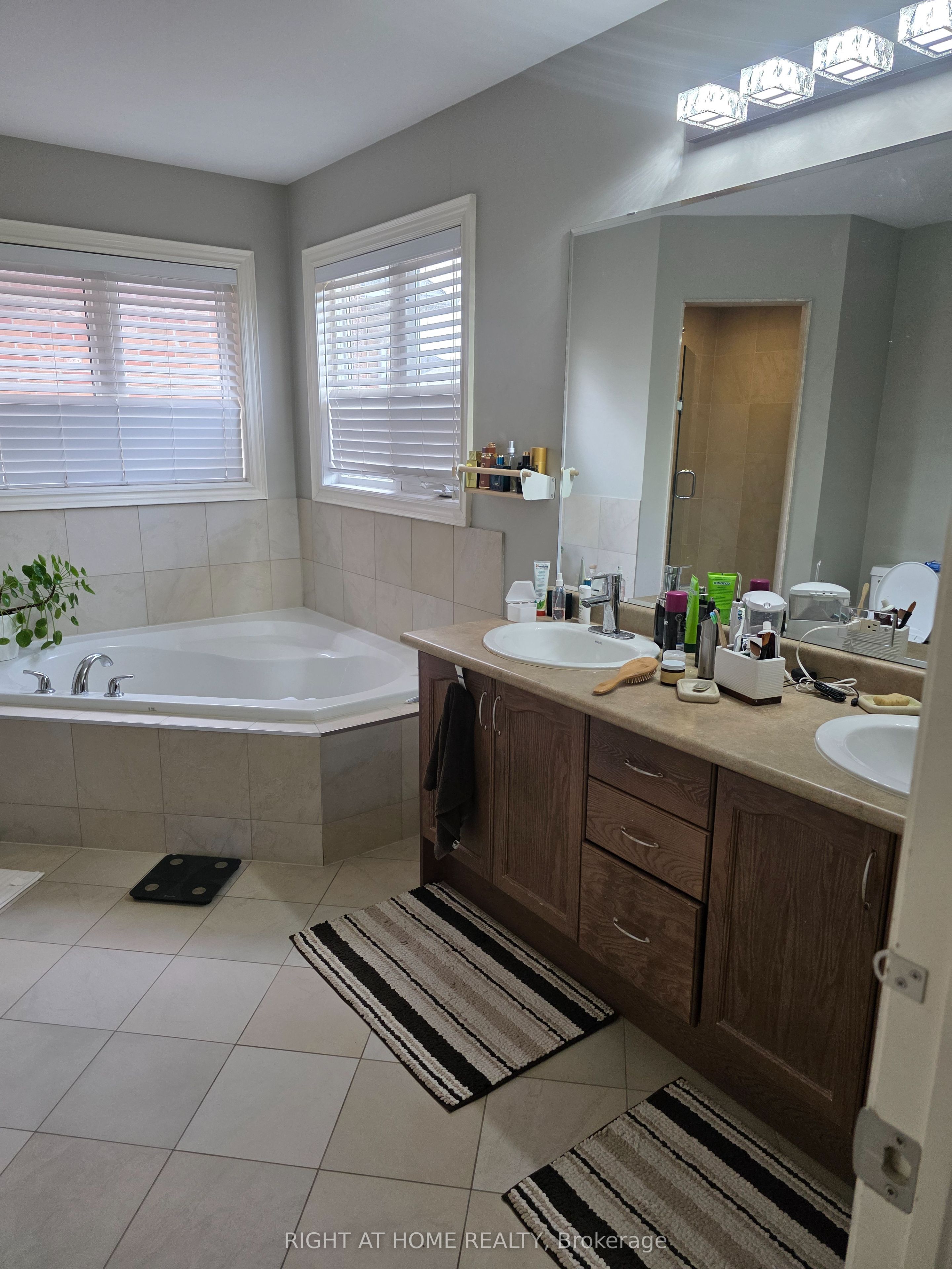 56 Stark Crescent Property Photo 18