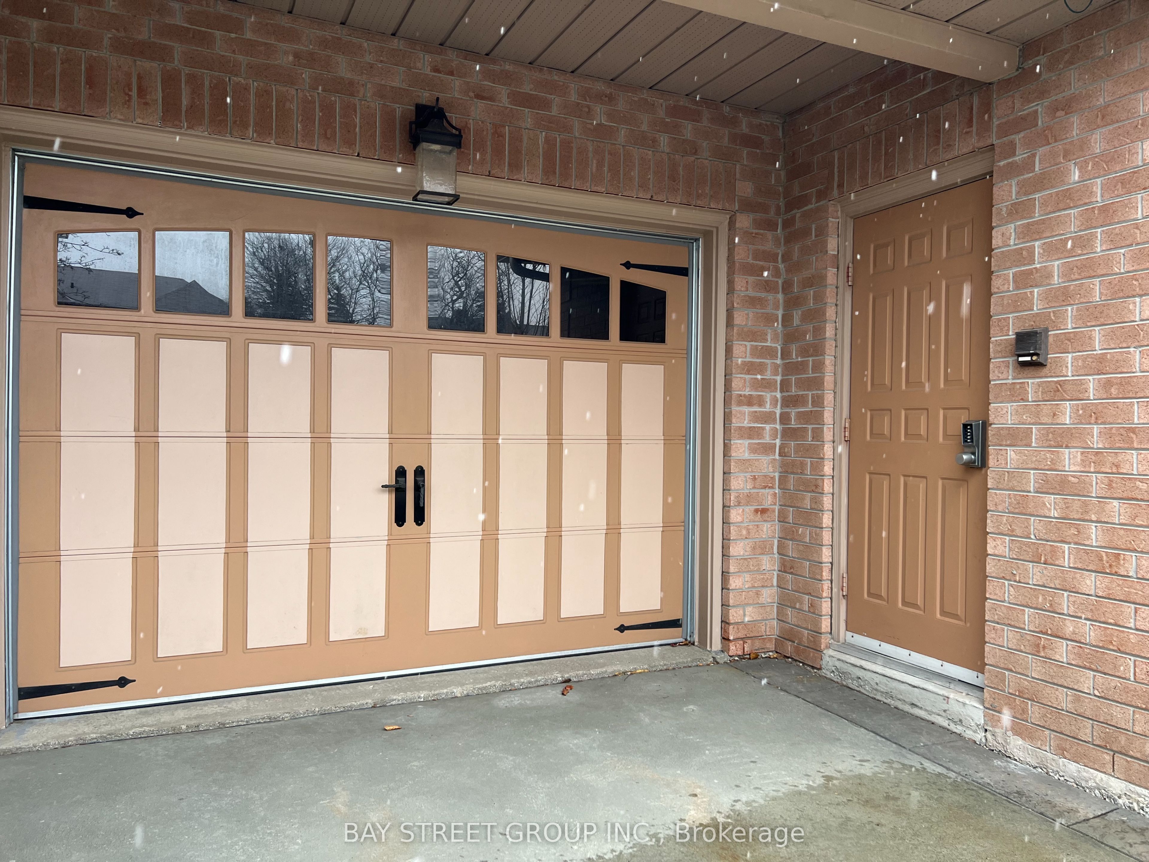 52 Loring Cres N/a Bsmt Property Photo 1