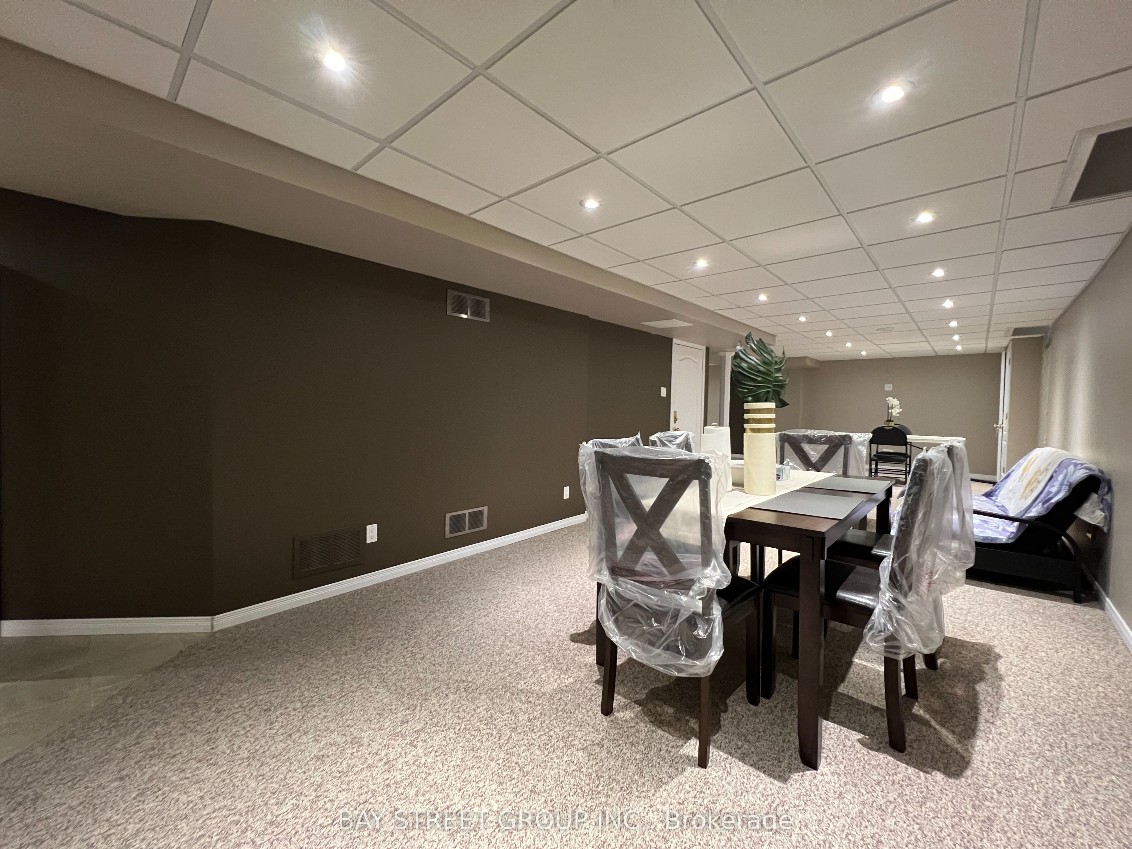 52 Loring Cres N/a Bsmt Property Photo 13