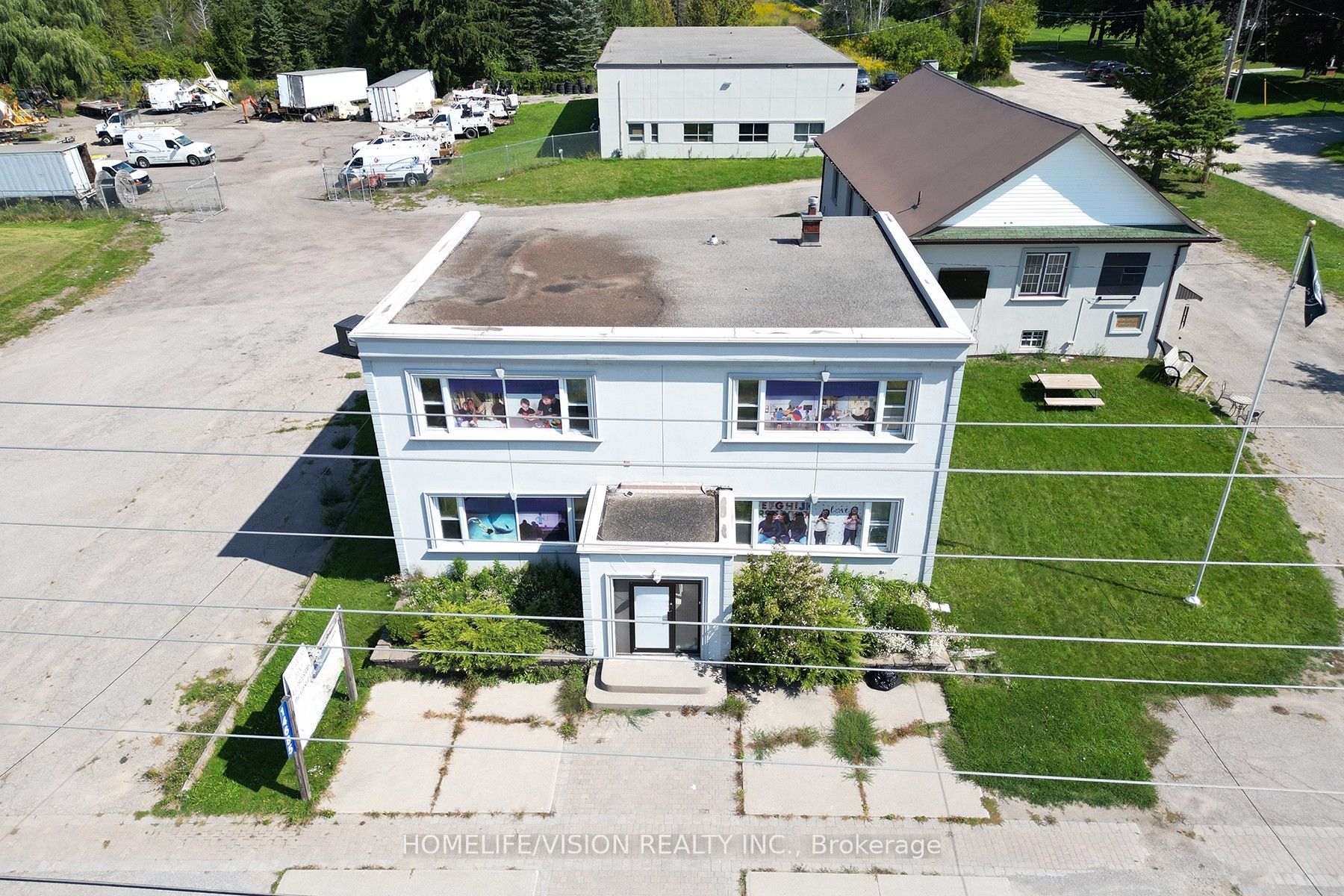 14685 Woodbine Avenue Property Photo 4