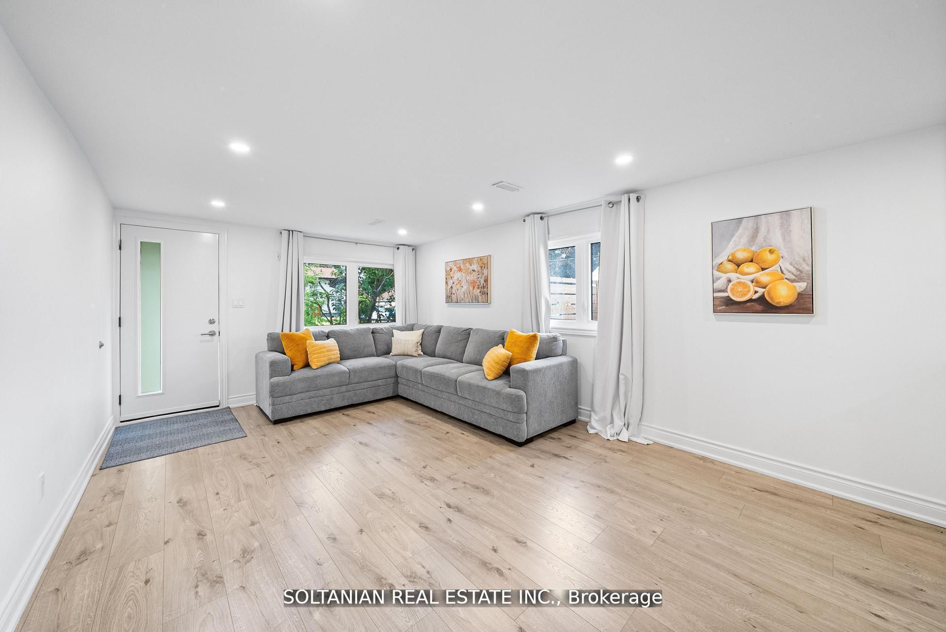 335 Miami Drive Property Photo 4