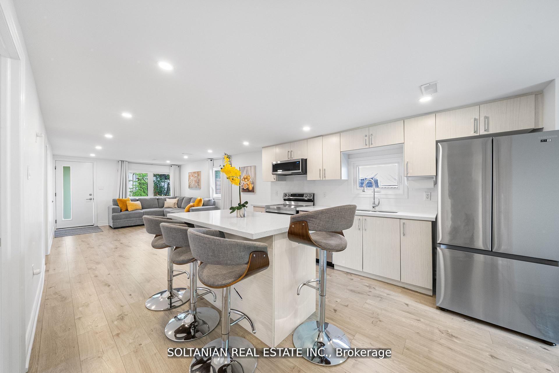 335 Miami Drive Property Photo 9