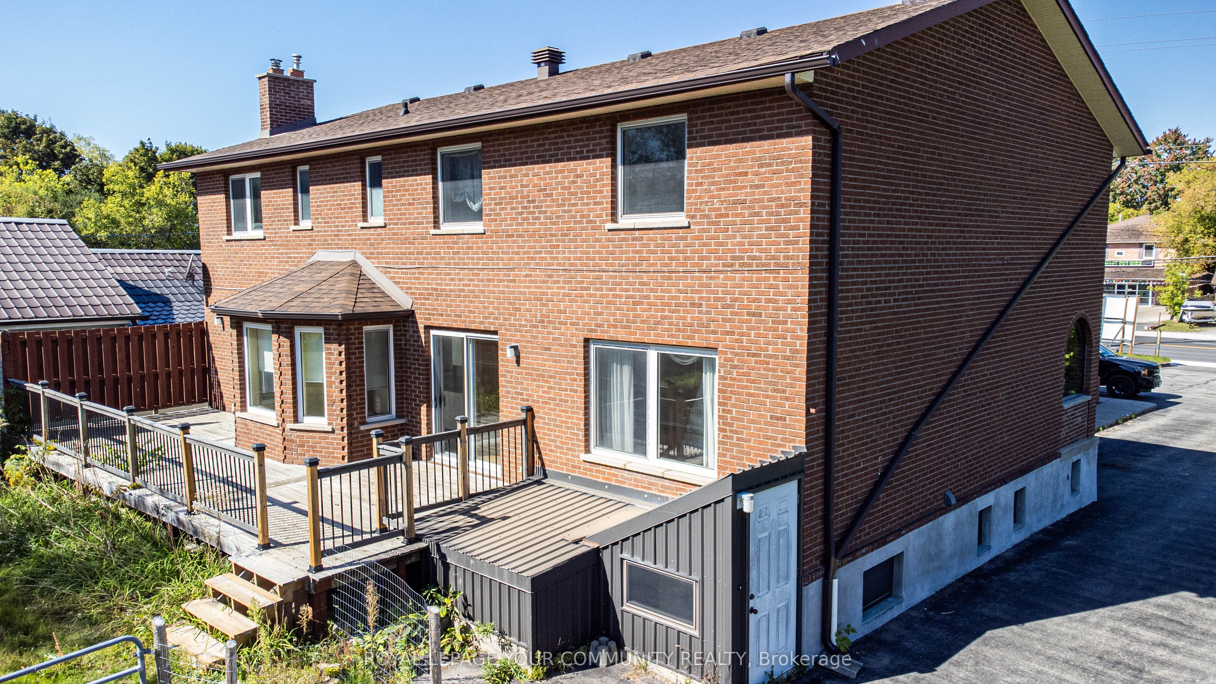 181 King Road Property Photo 6