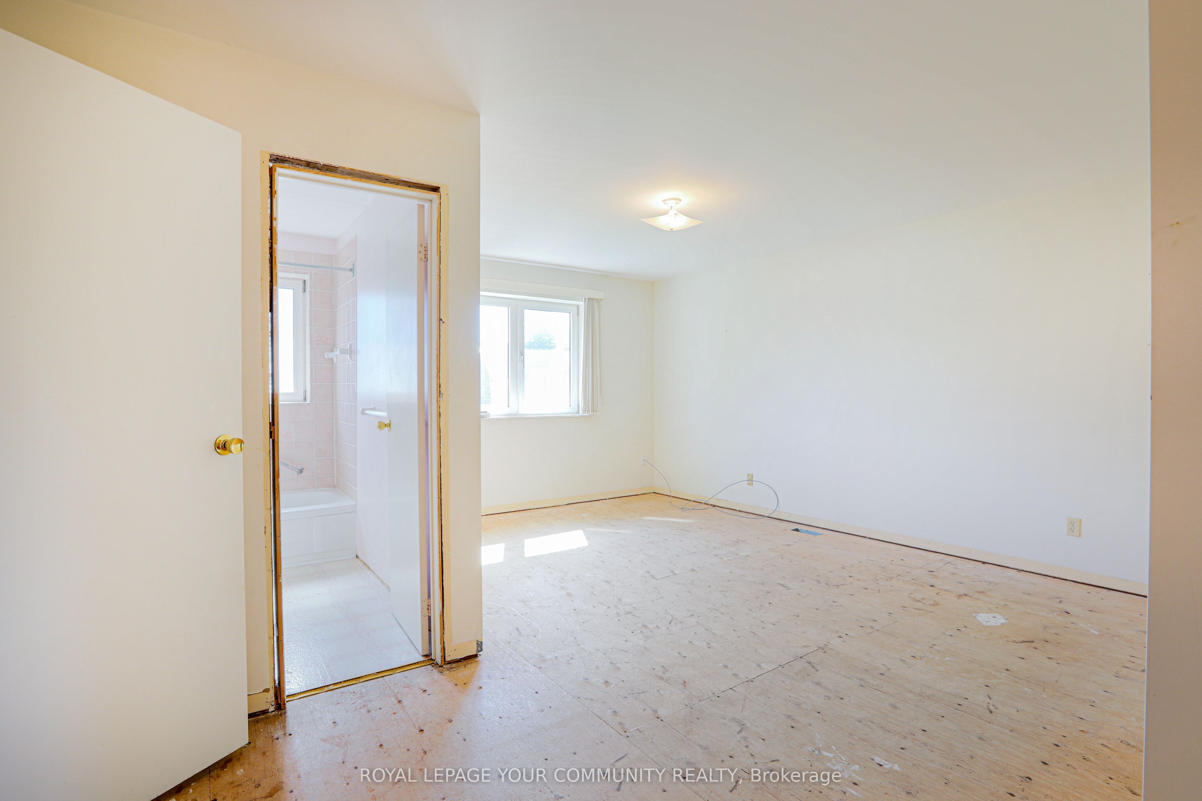 181 King Road Property Photo 26