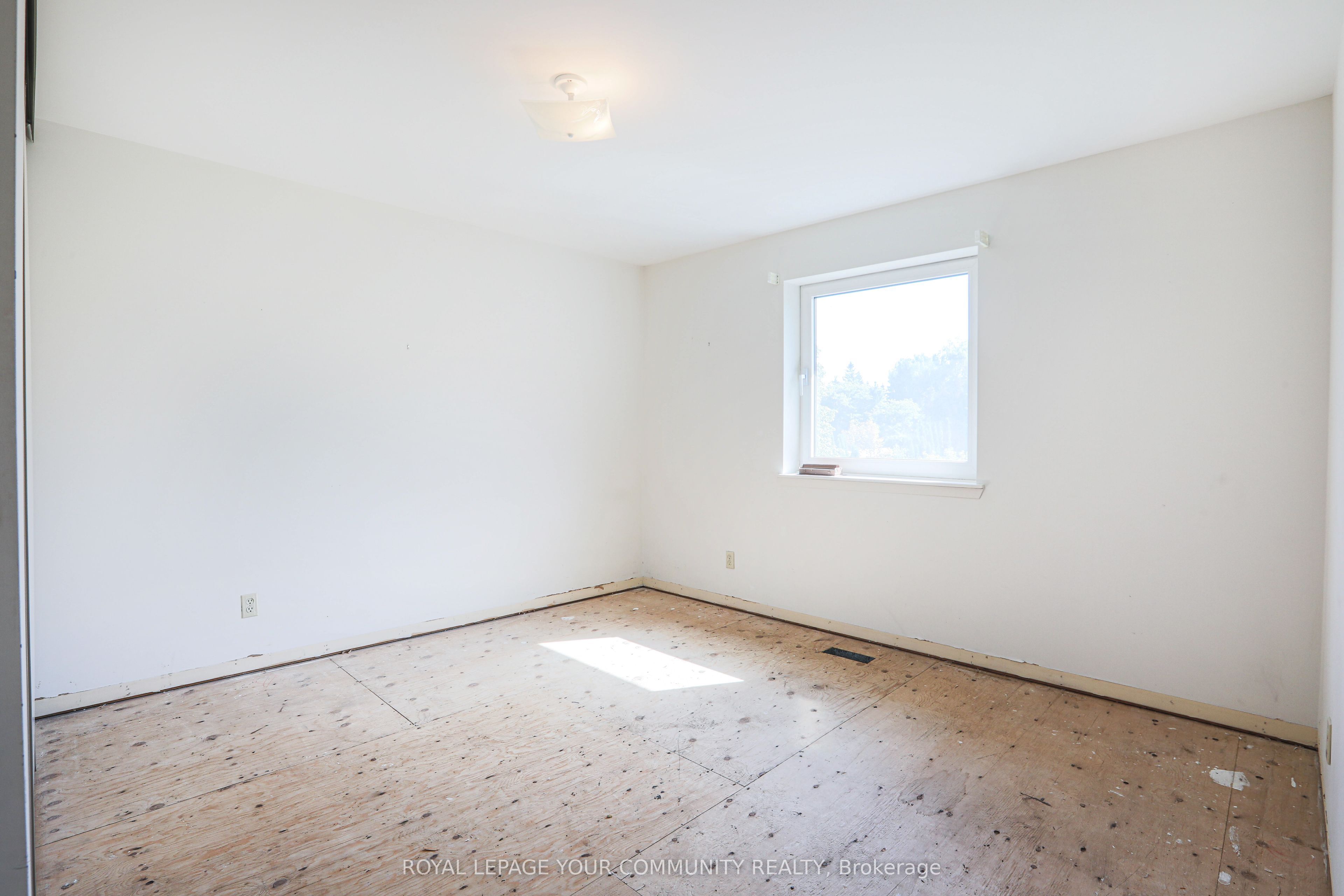 181 King Road Property Photo 32