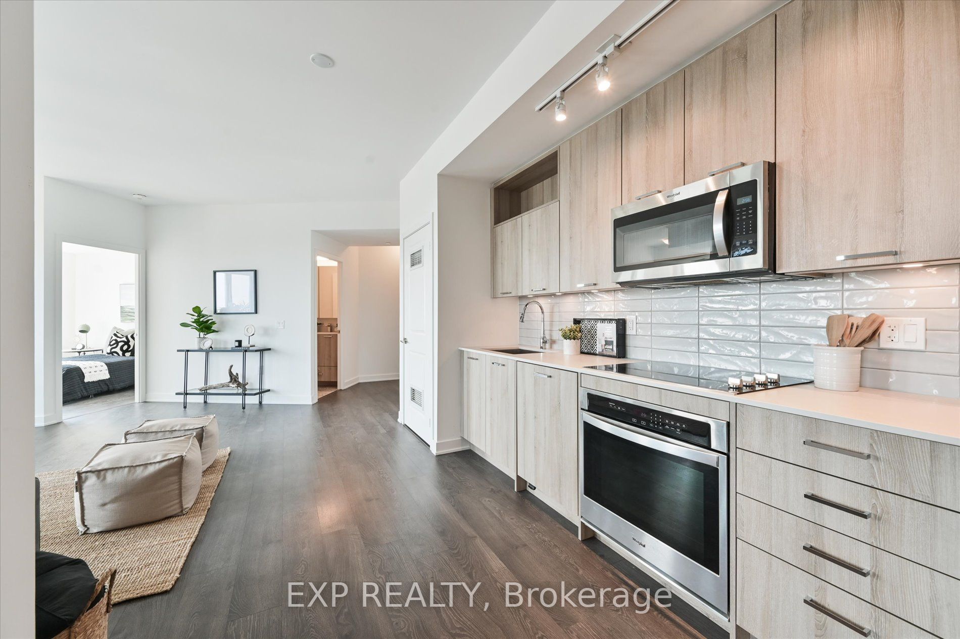 120 Eagle Rock Way 1006 Property Photo 2