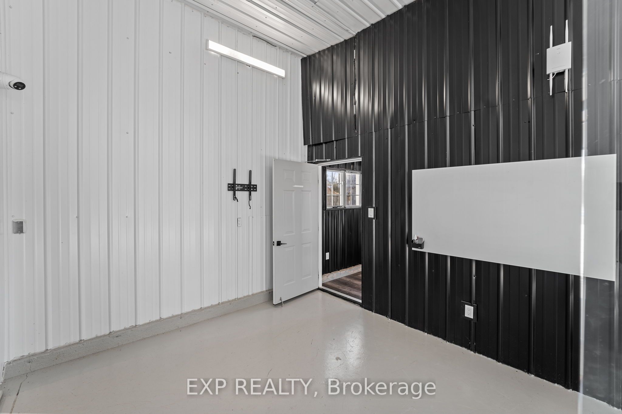 2388 Baseline Road Property Photo 28