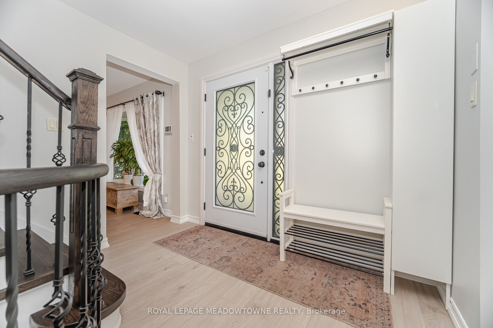 6 Hollis Crescent Property Photo 6