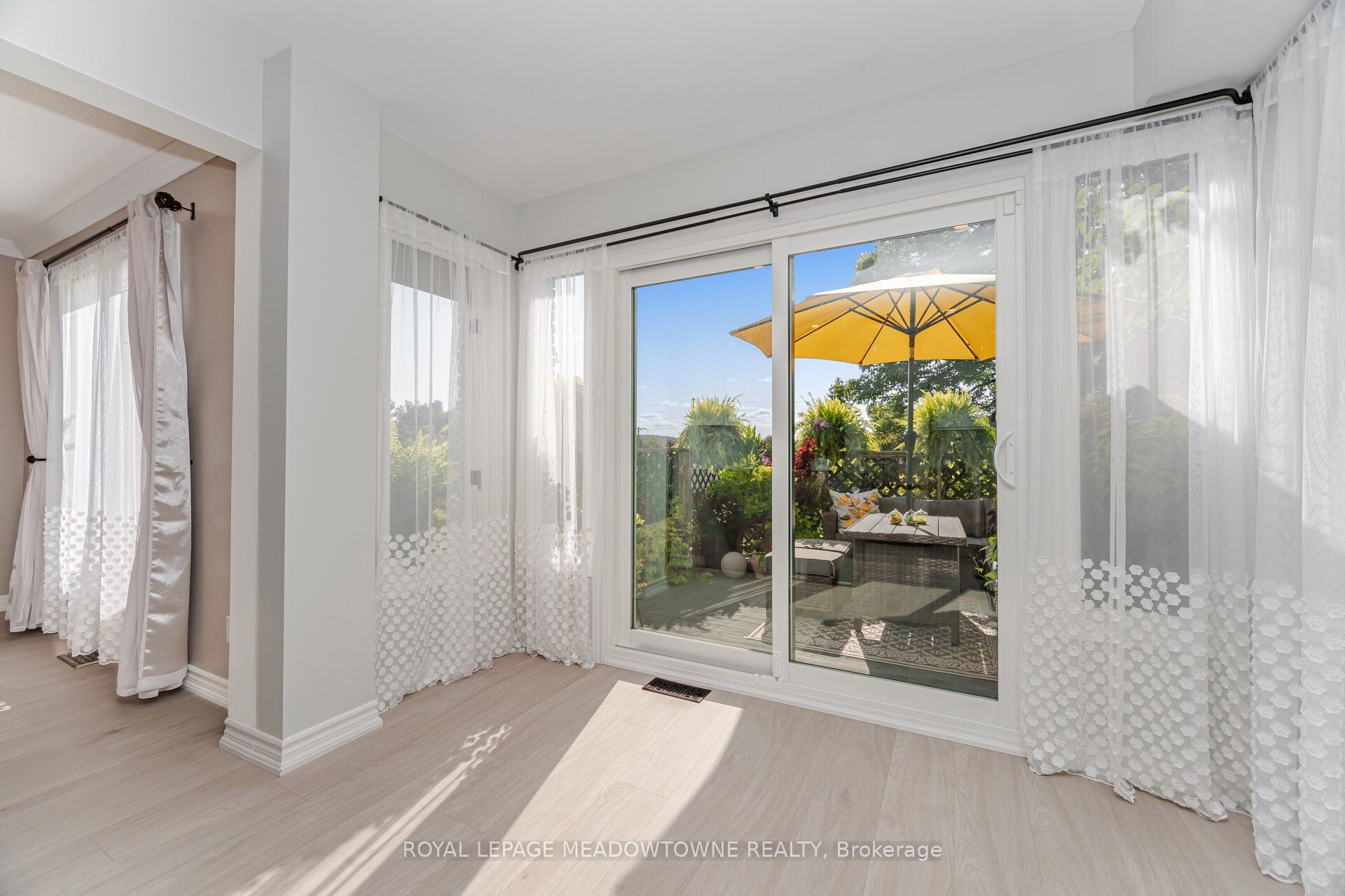 6 Hollis Crescent Property Photo 17