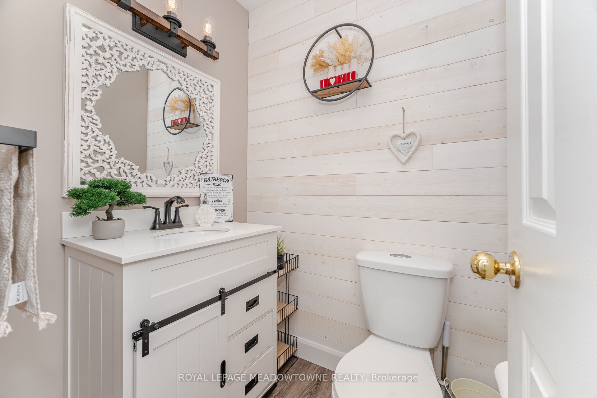 6 Hollis Crescent Property Photo 21