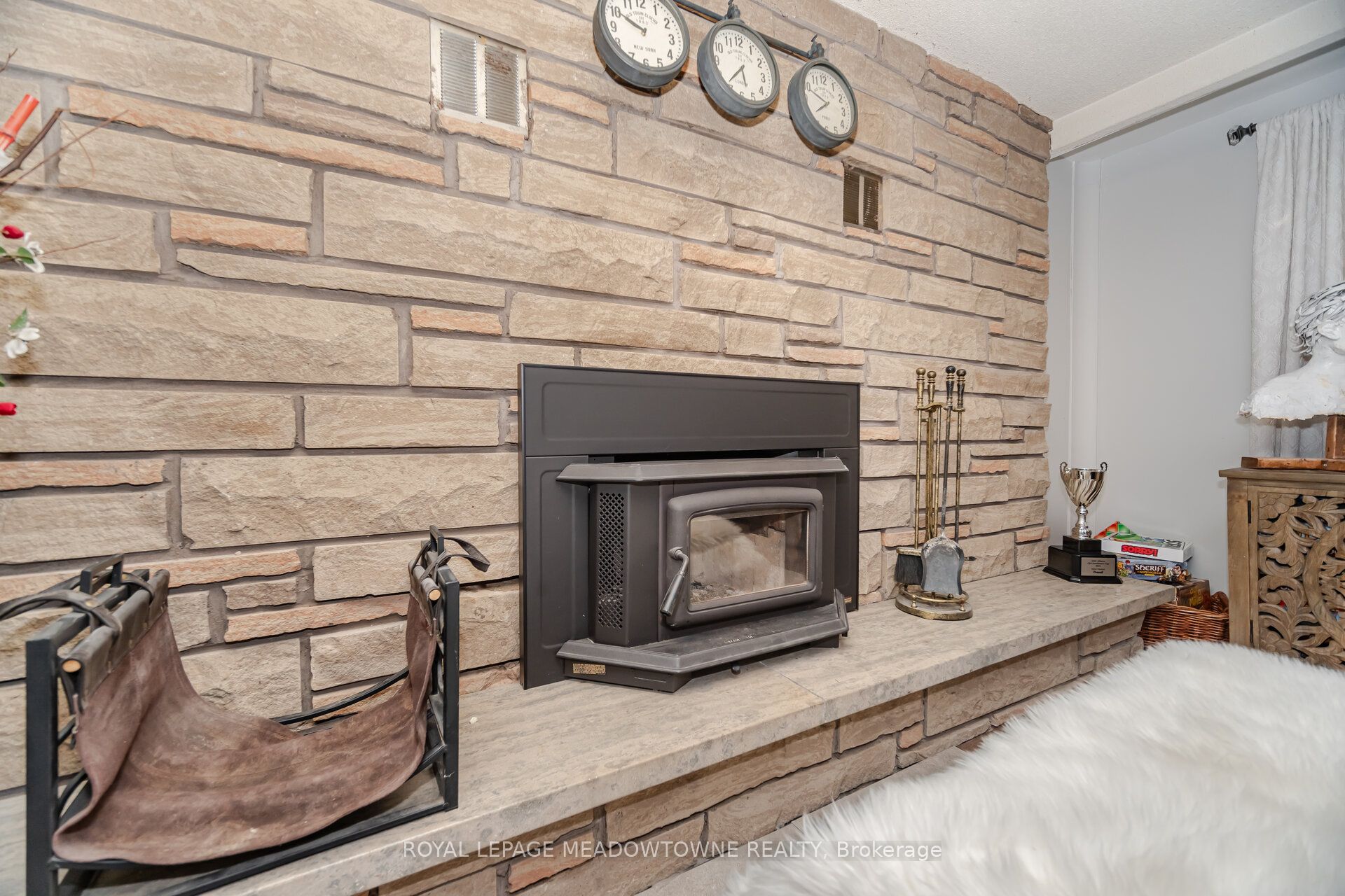 6 Hollis Crescent Property Photo 38