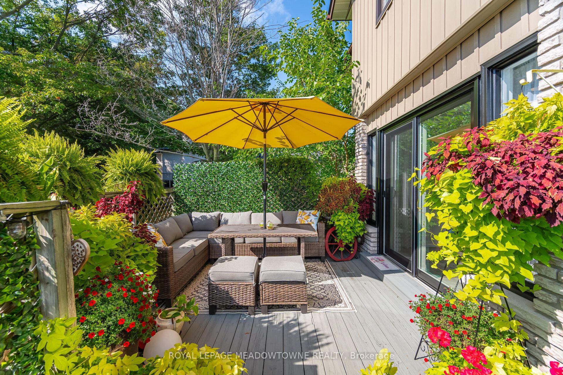 6 Hollis Crescent Property Photo 45