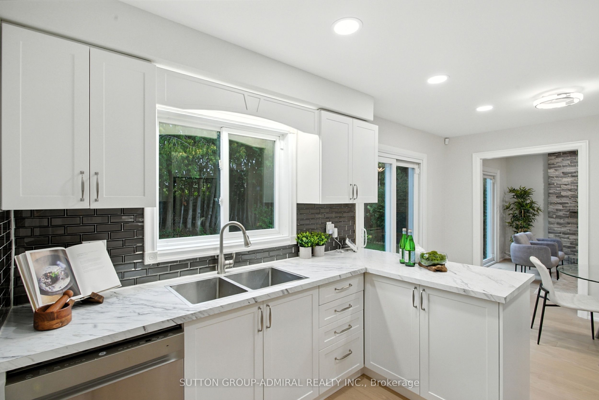 14 Willowbrook Road Property Photo 12