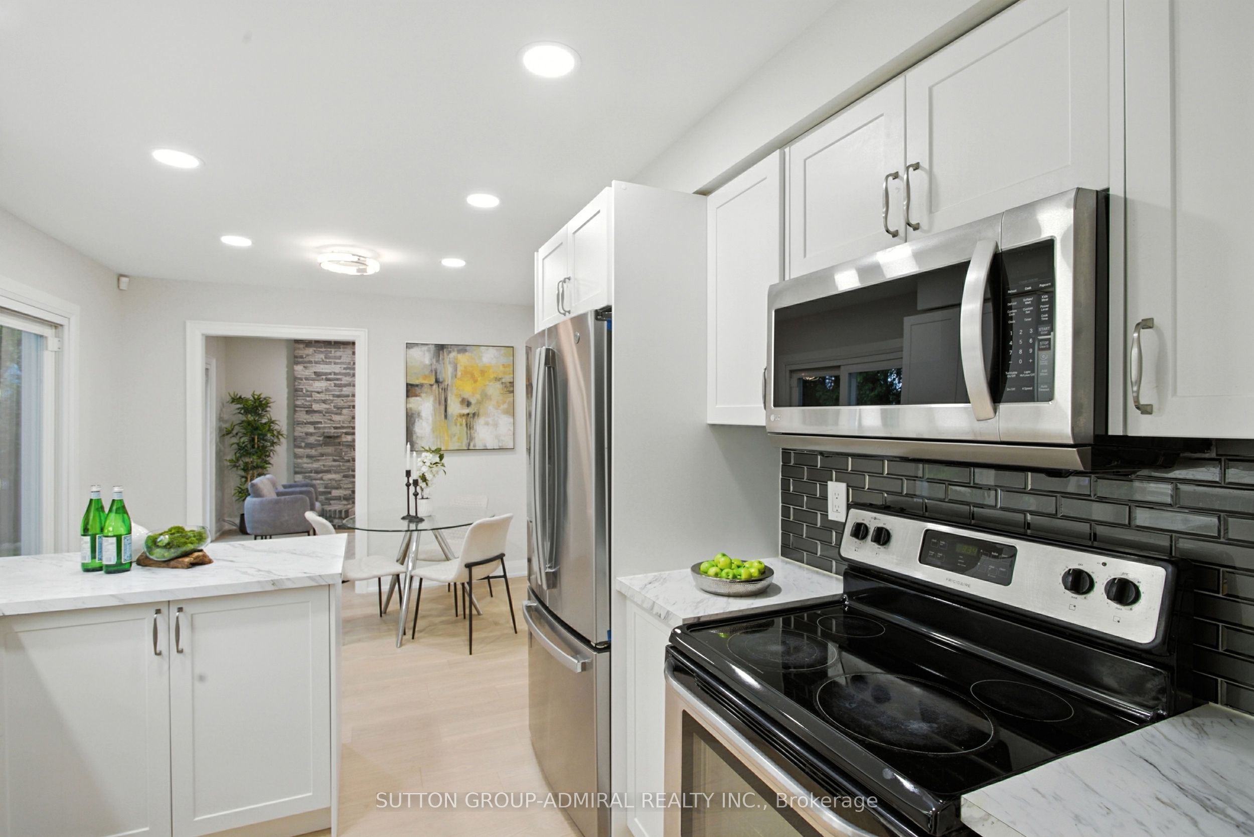 14 Willowbrook Road Property Photo 13