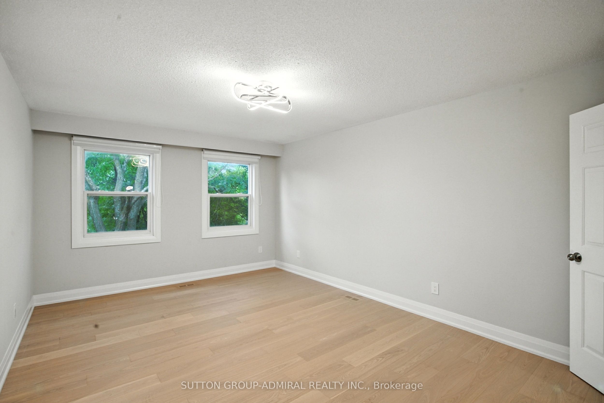 14 Willowbrook Road Property Photo 23